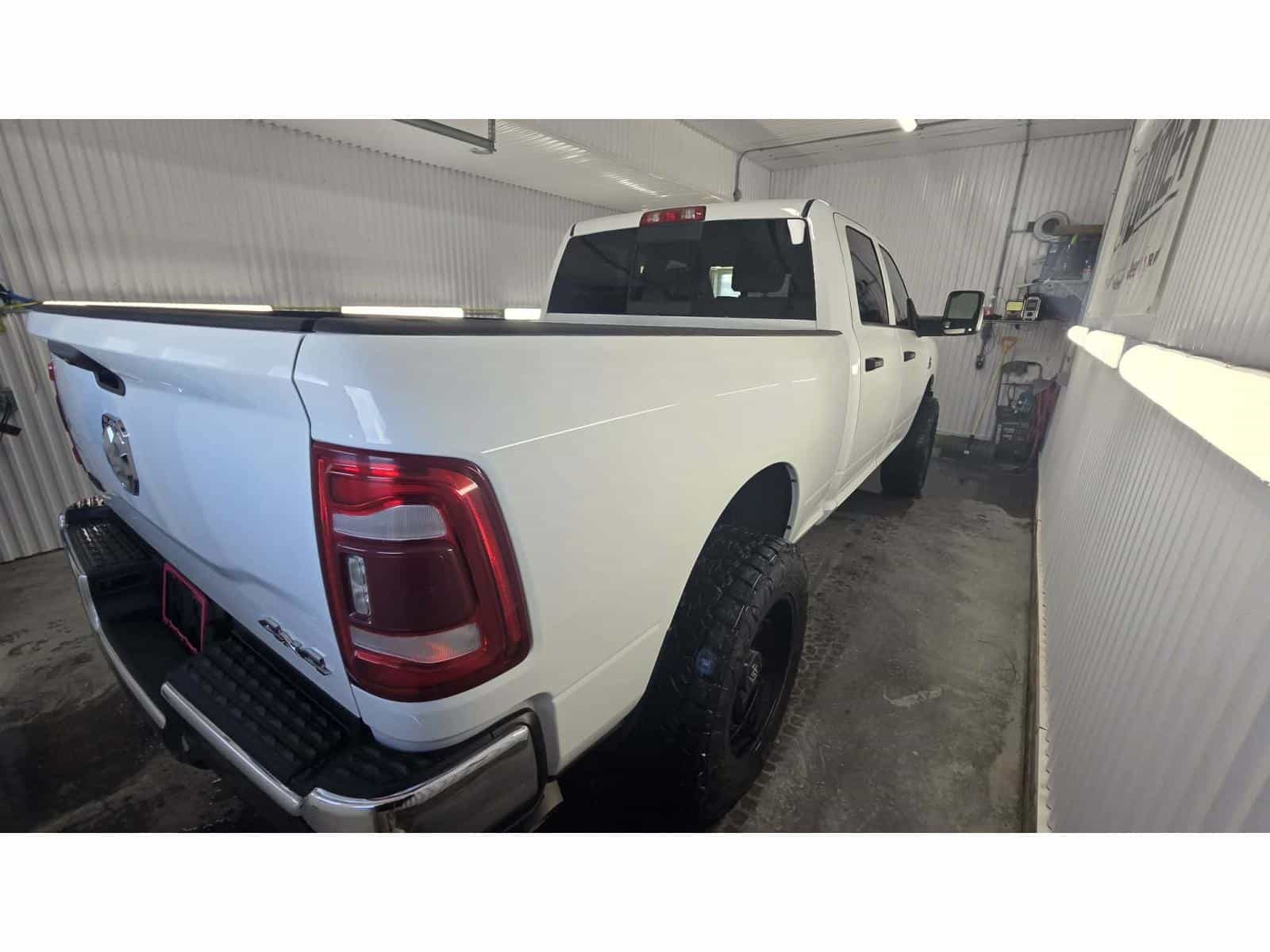 Image 7 RAM 3500 Tradesman 2024