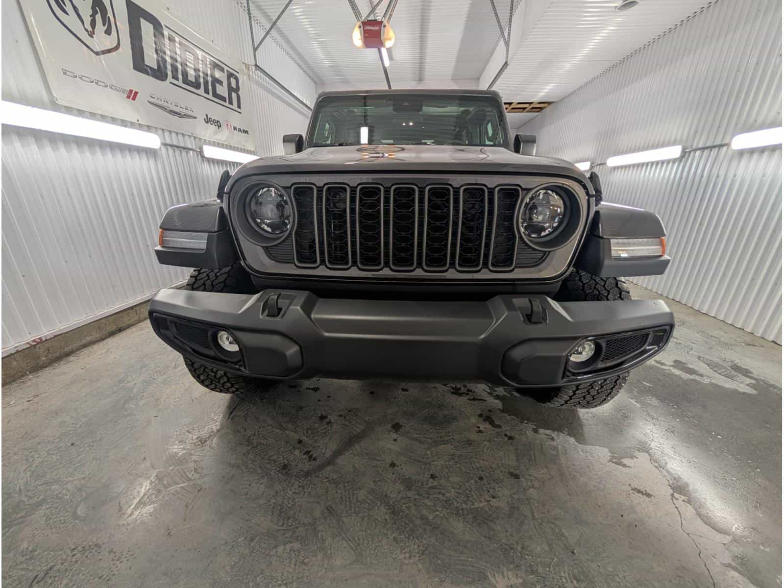 2025 Jeep Gladiator NightHawk - Image 2