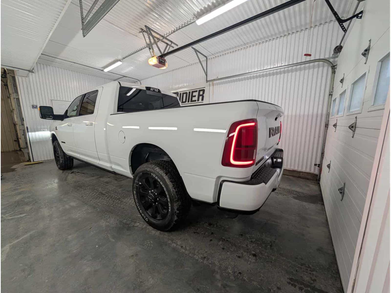 Image 3 RAM 2500 Laramie 2025