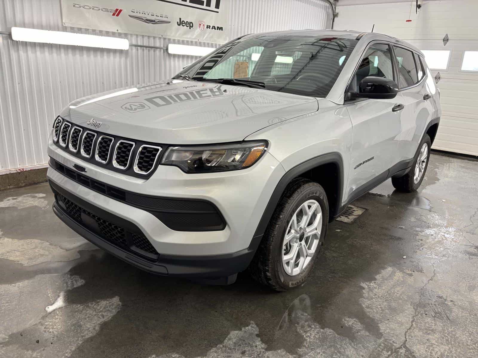 Image 1 Jeep Compass Sport 2026