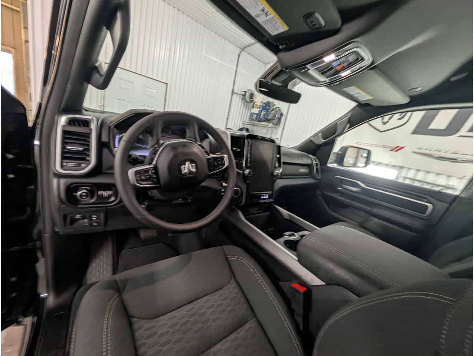 Image 5 RAM 1500 Big Horn 2025