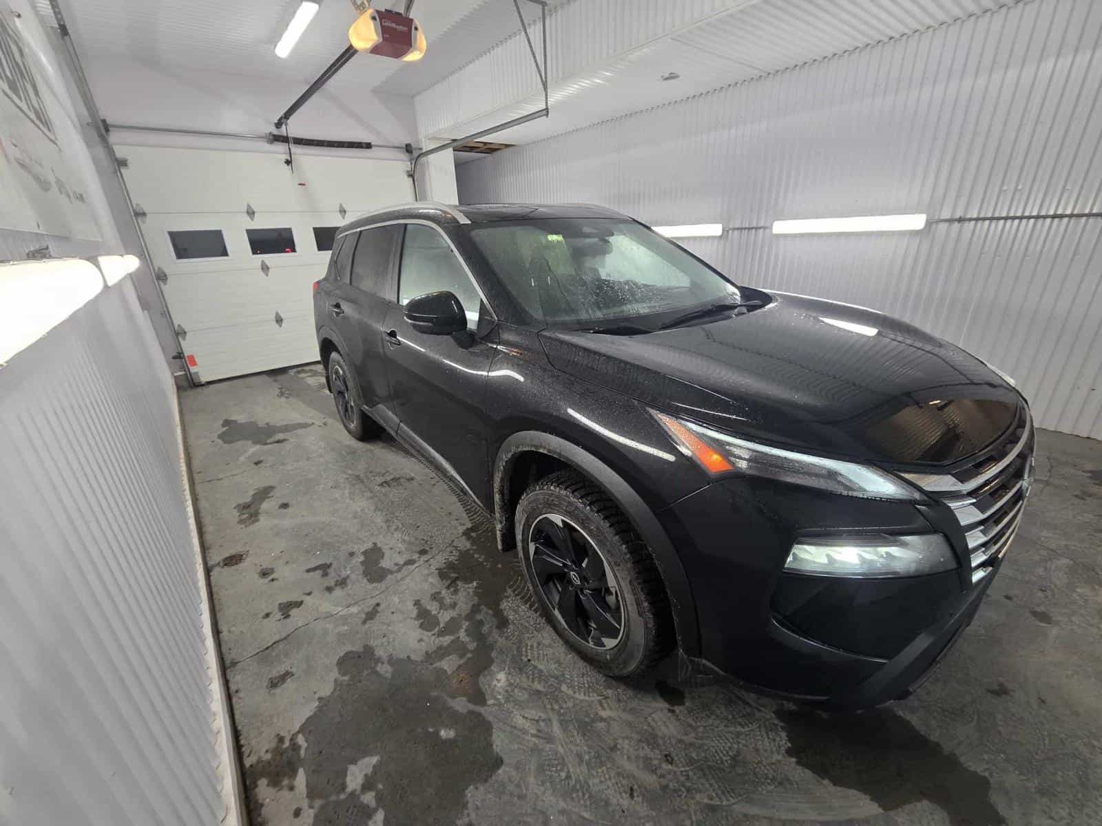 Image 3 Nissan Rogue SV Moonroof 2024