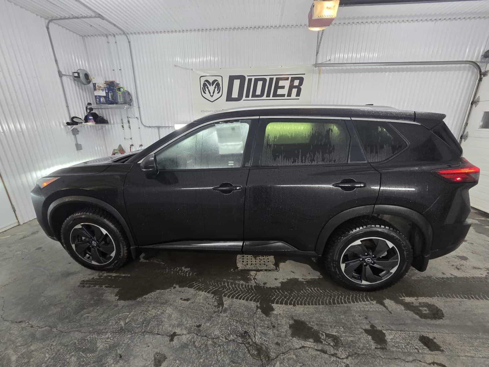 Image 4 Nissan Rogue SV Moonroof 2024