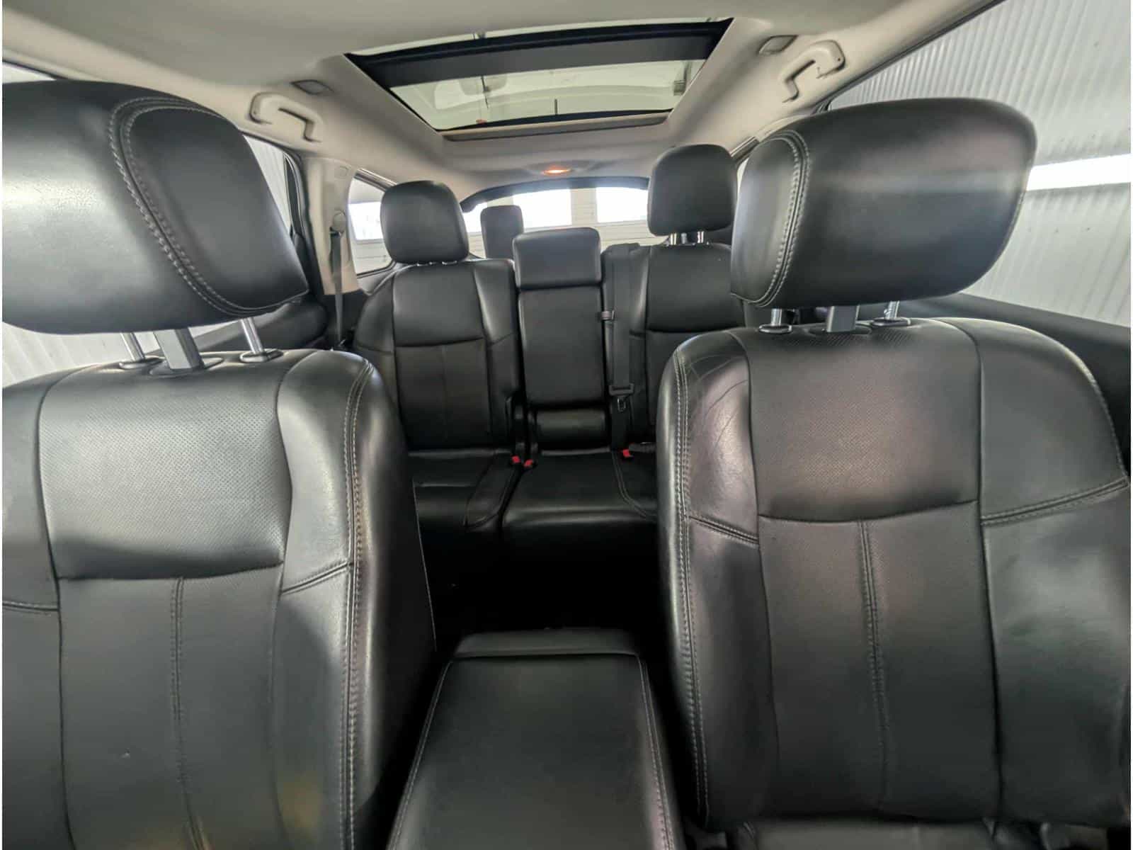 2014 Nissan Pathfinder Platinum - Image 11