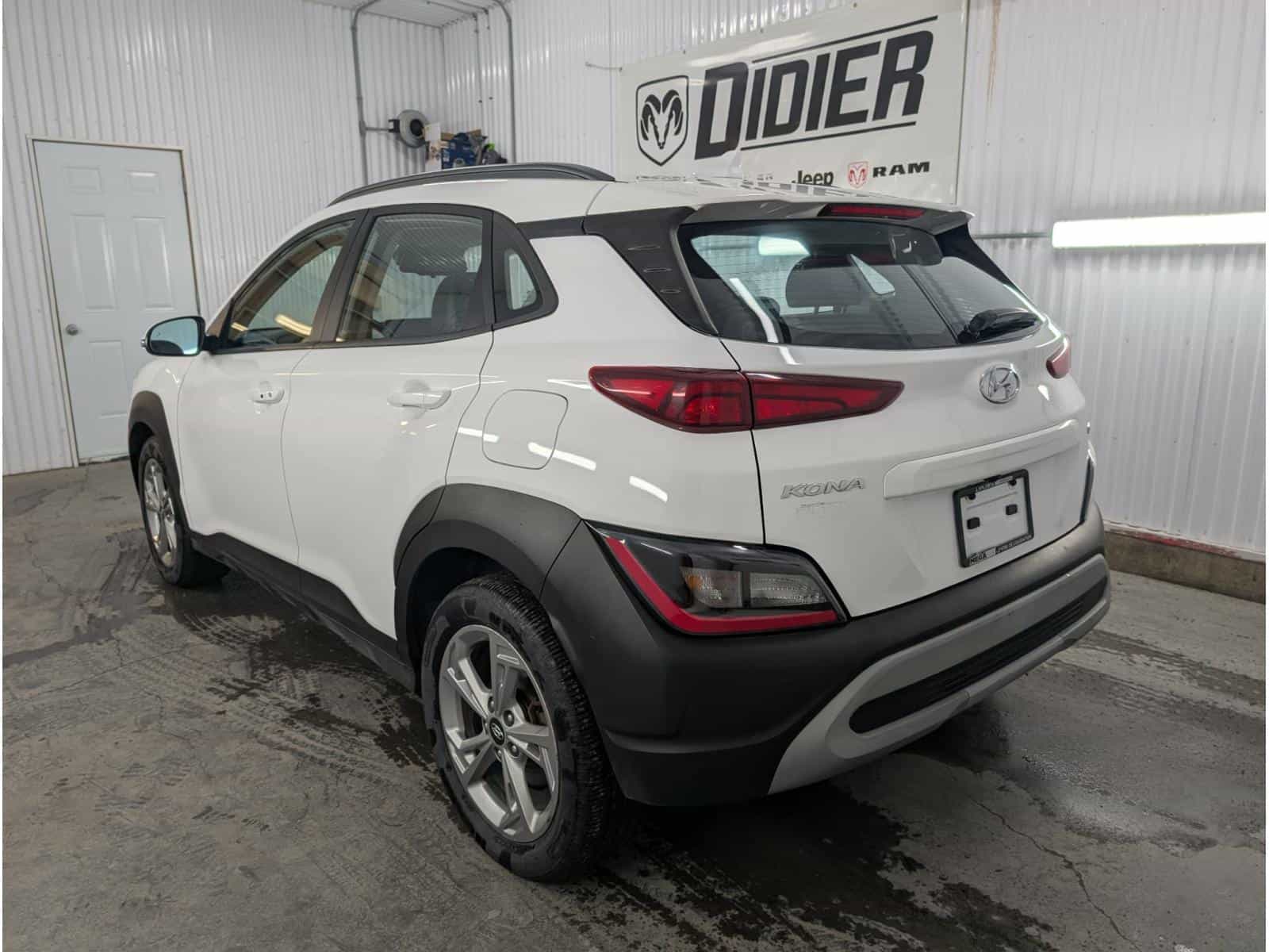 2023 Hyundai Kona Preferred - Image 4