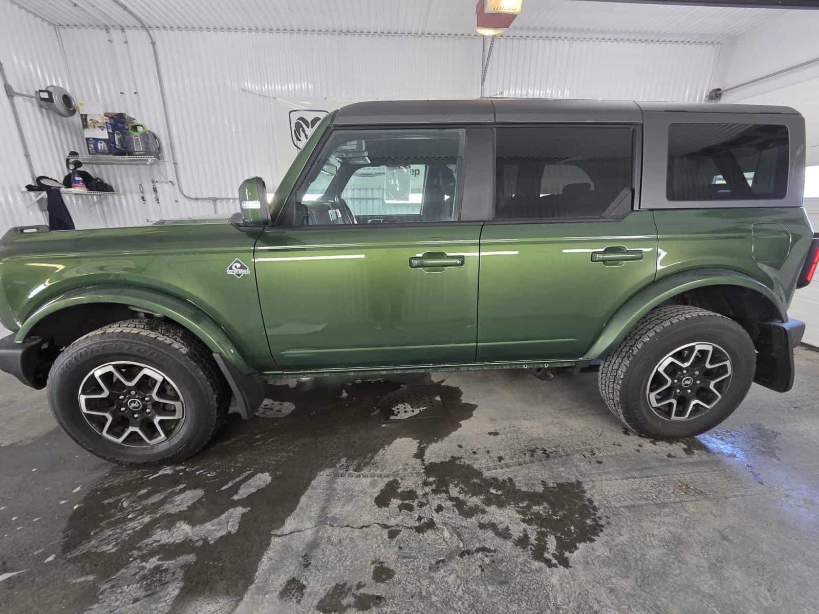 2023 Ford Bronco Base/Big Bend/Blac Outer Banks - Image 4