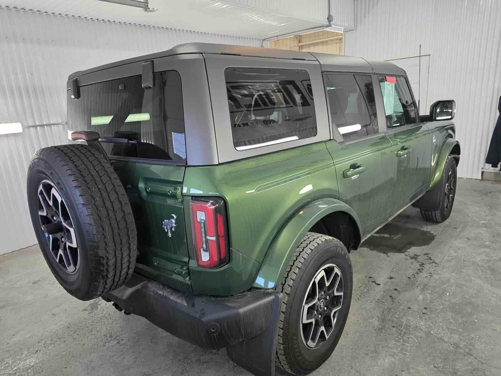 2023 Ford Bronco Base/Big Bend/Blac Outer Banks - Image 7