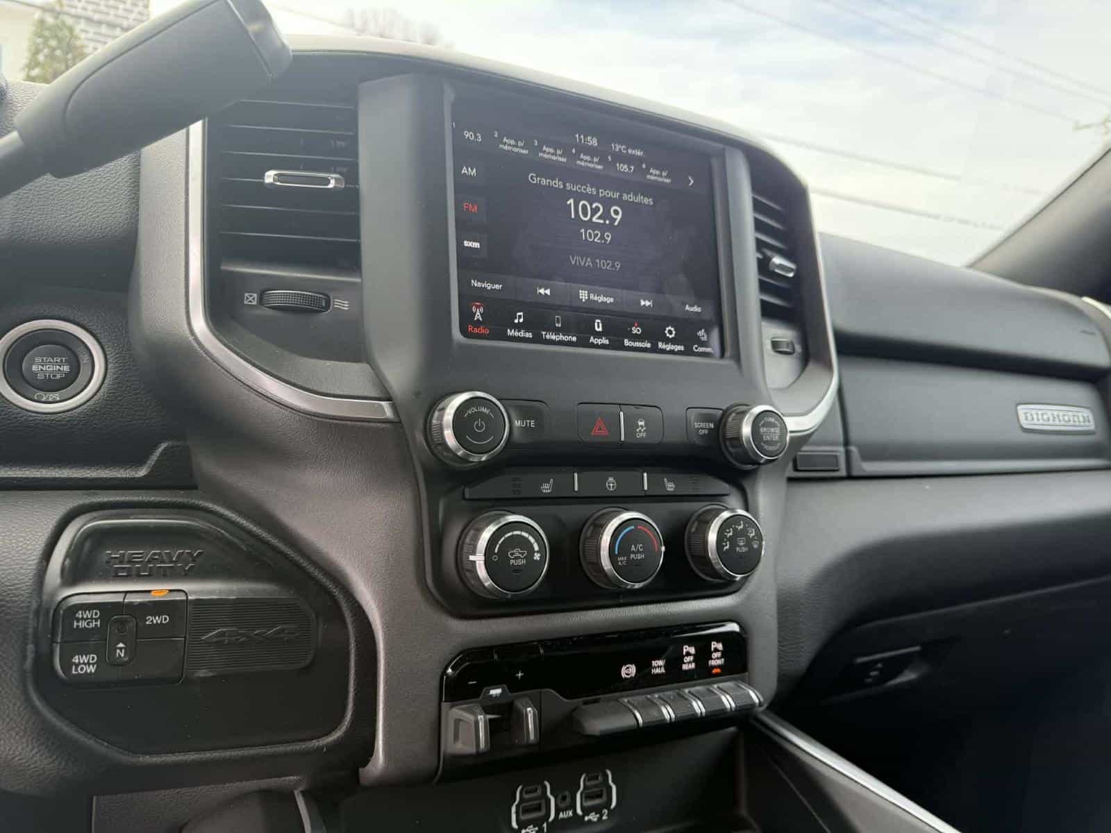 Image 12 RAM 3500 Big Horn 2021