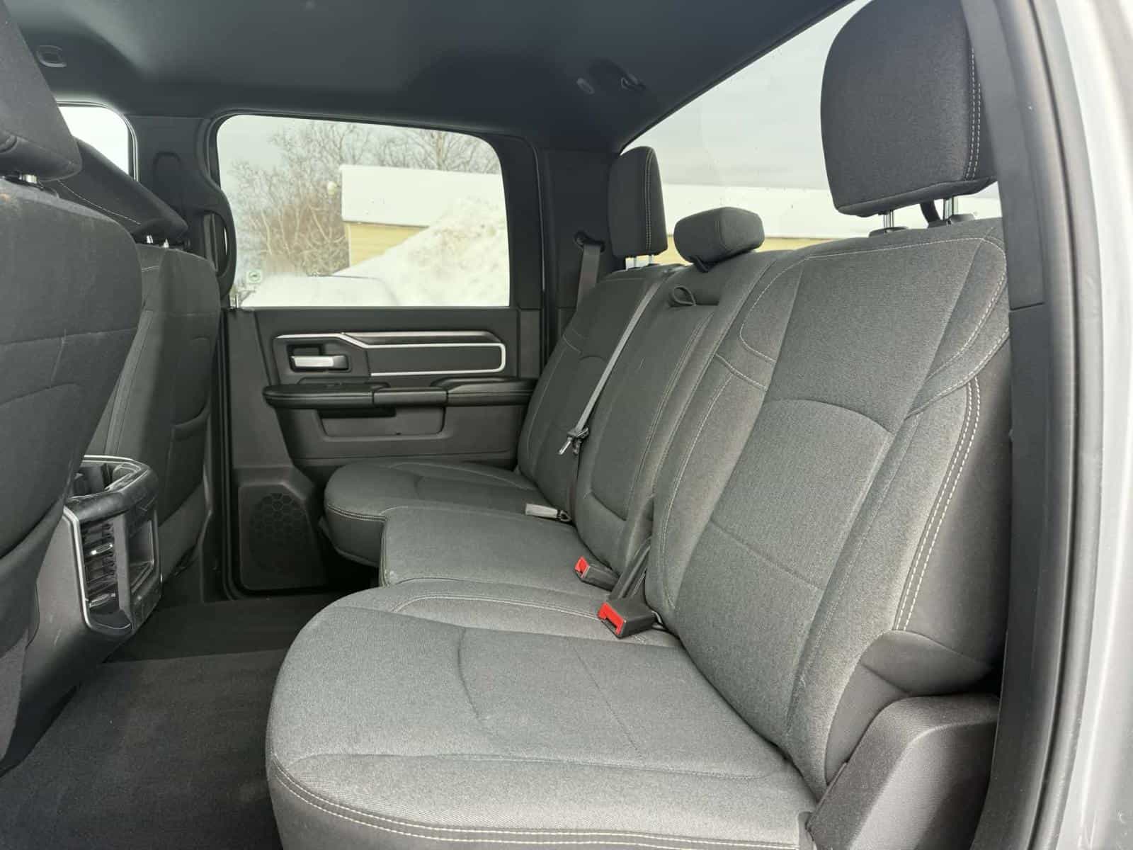 Image 16 RAM 3500 Big Horn 2021