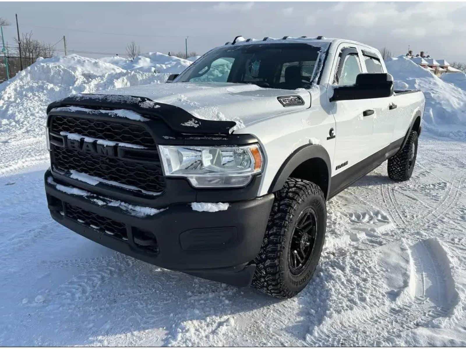 2020 RAM 2500 Tradesman - Image 2