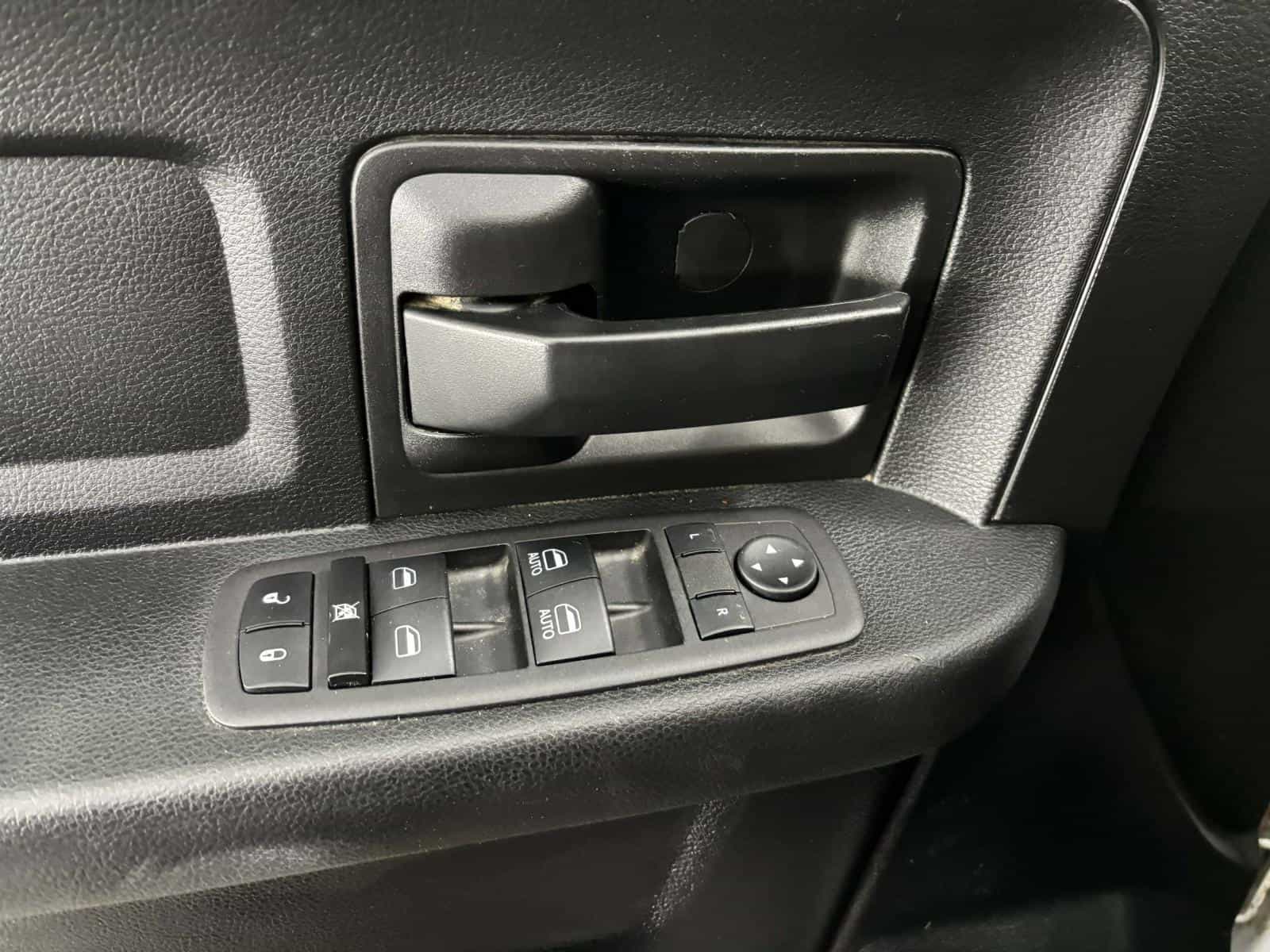 Image 13 RAM 2500 Tradesman 2020