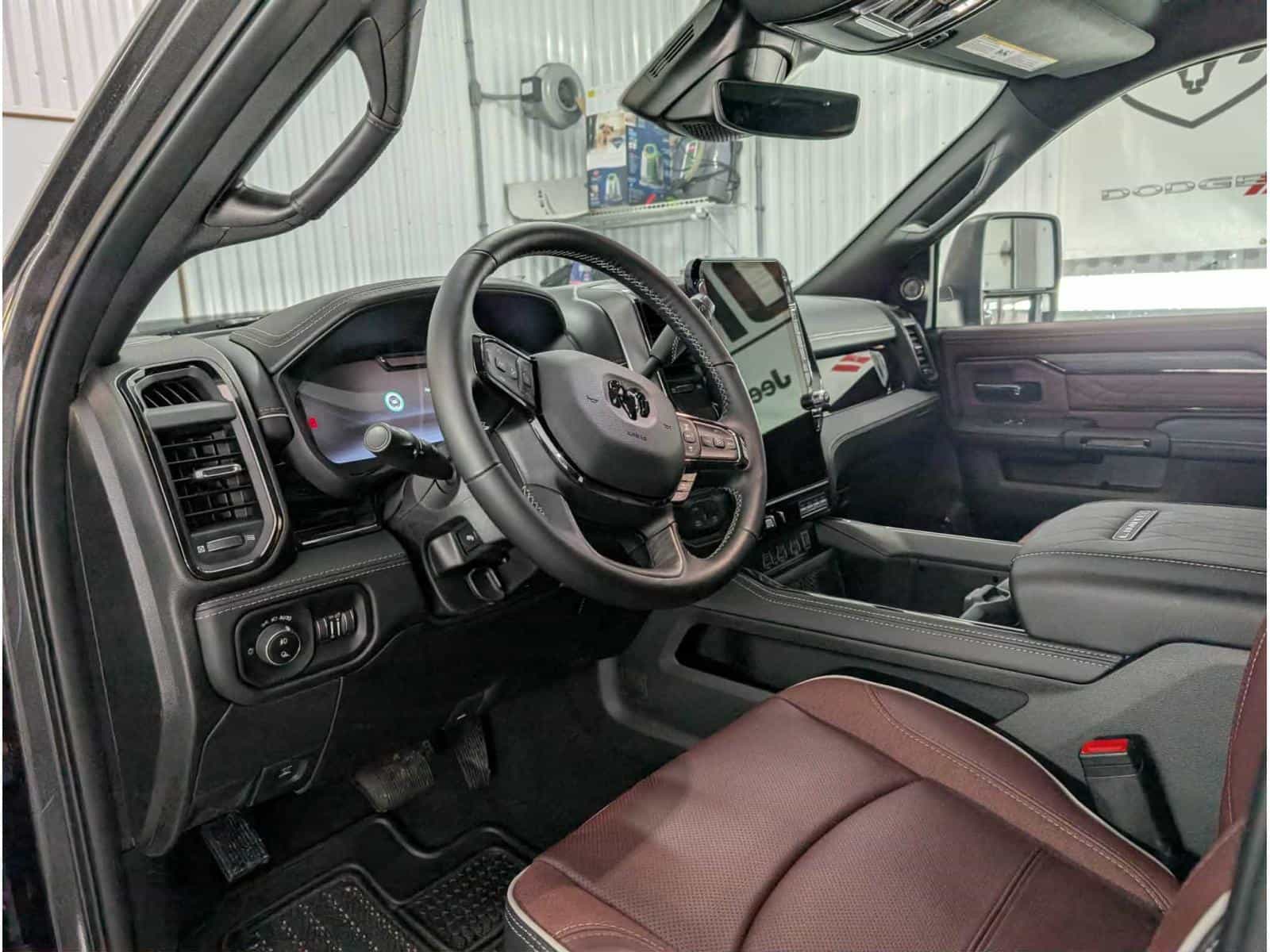 Image 1 RAM 3500 Limited 2026