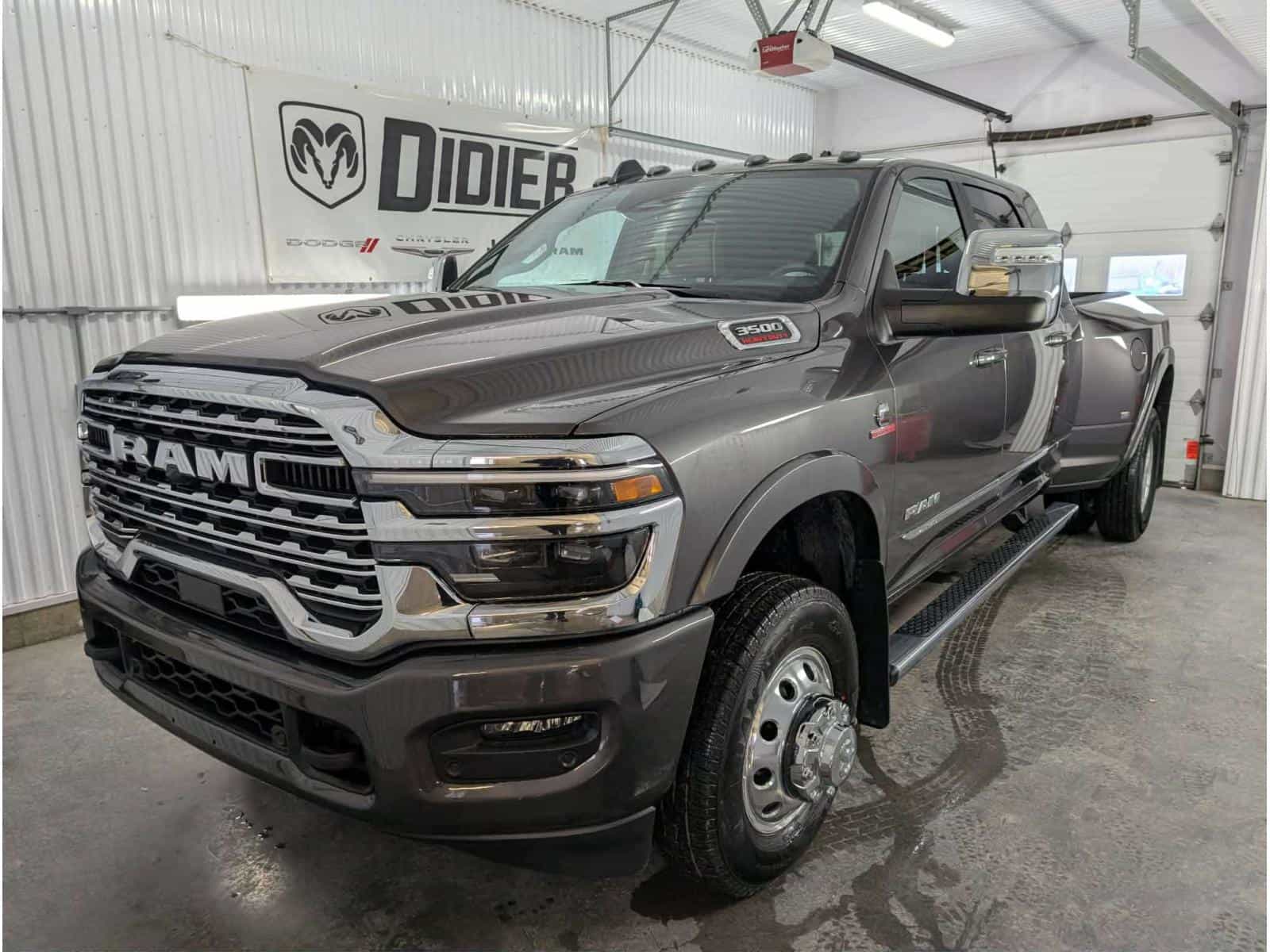 2026 RAM 3500 Limited - Image 7