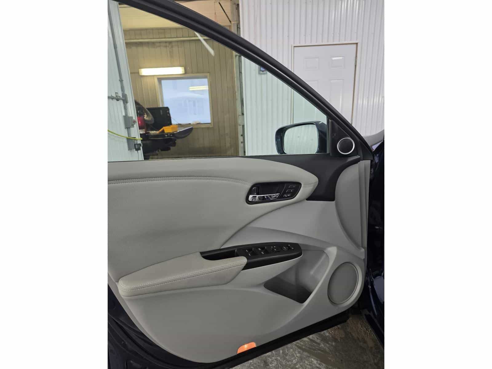 2017 Acura RDX Elite - Image 12