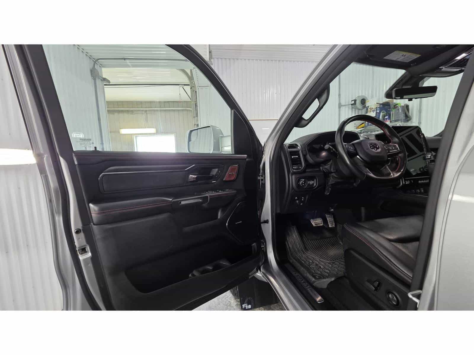 2025 RAM 1500 RHO - Image 9