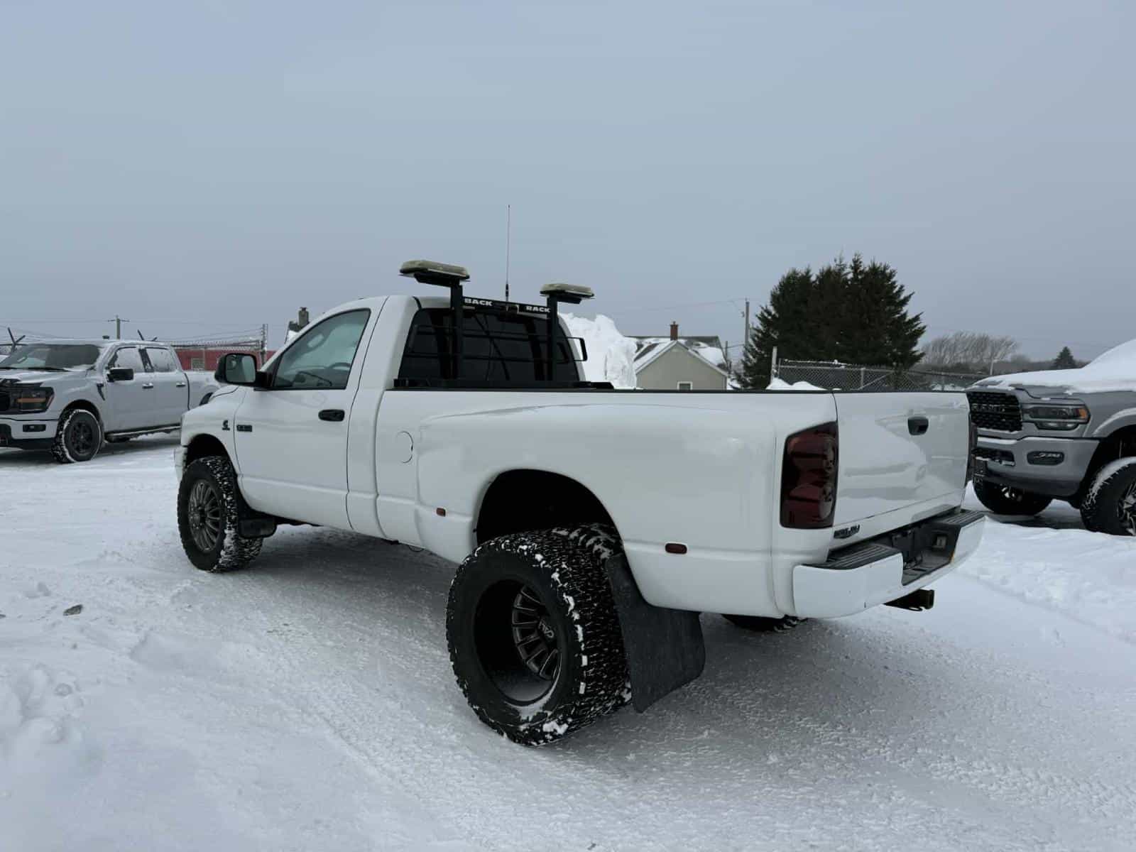 2007 Dodge Ram 3500 SLT - Image 3