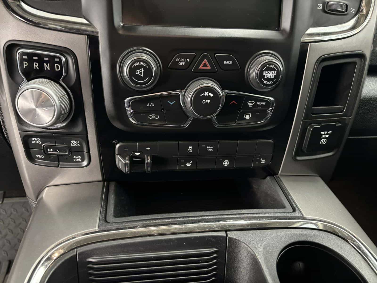 Image 10 RAM 1500 Sport 2017