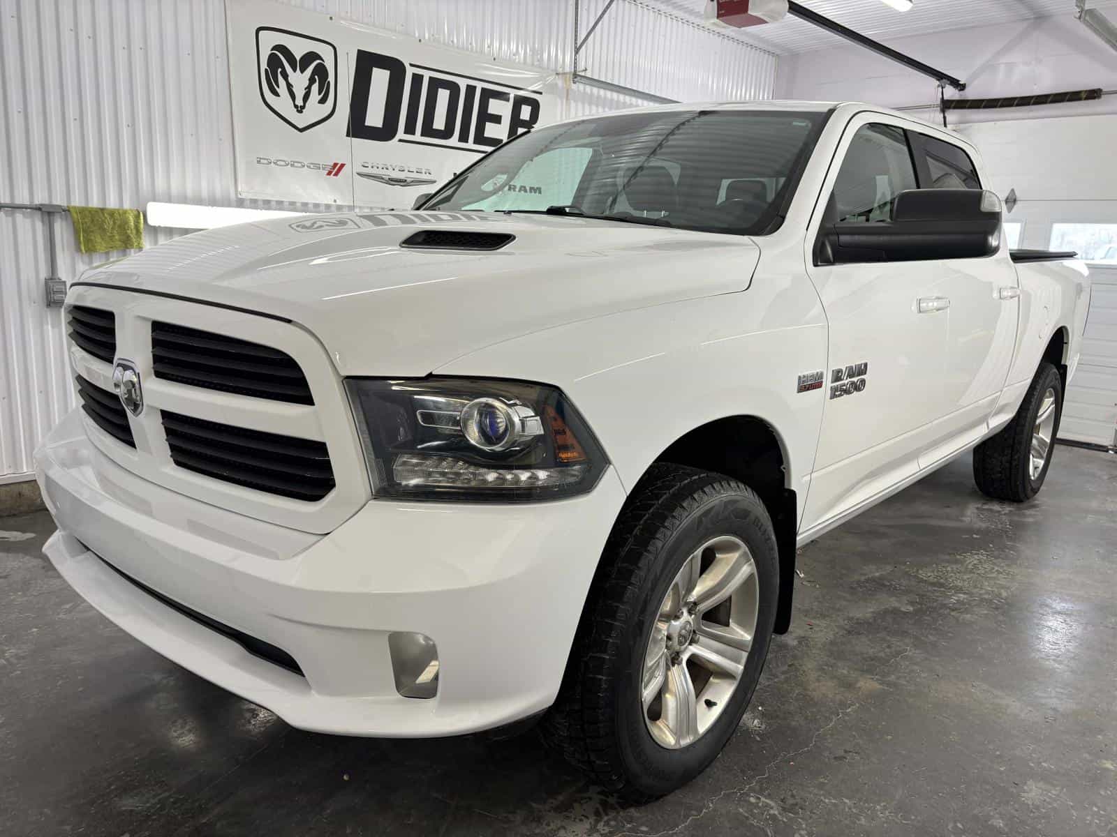 Image 1 RAM 1500 Sport 2017