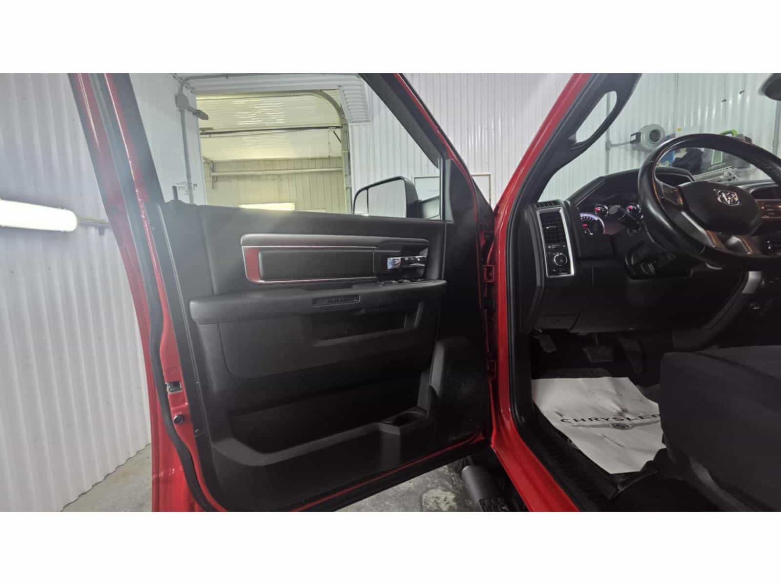 Image 5 RAM 1500 Classic Warlock 2021