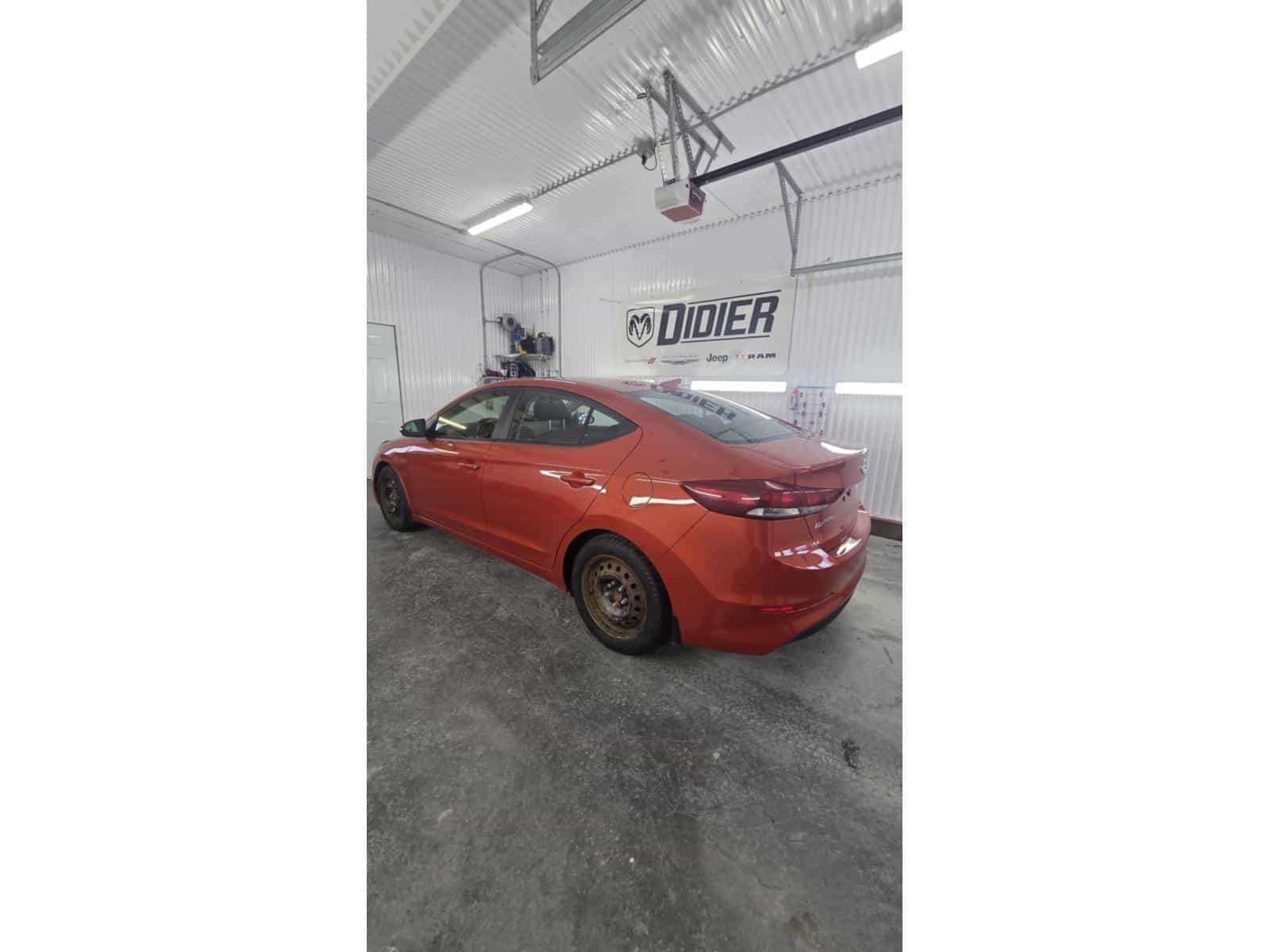 Image 4 Hyundai Elentra 2017