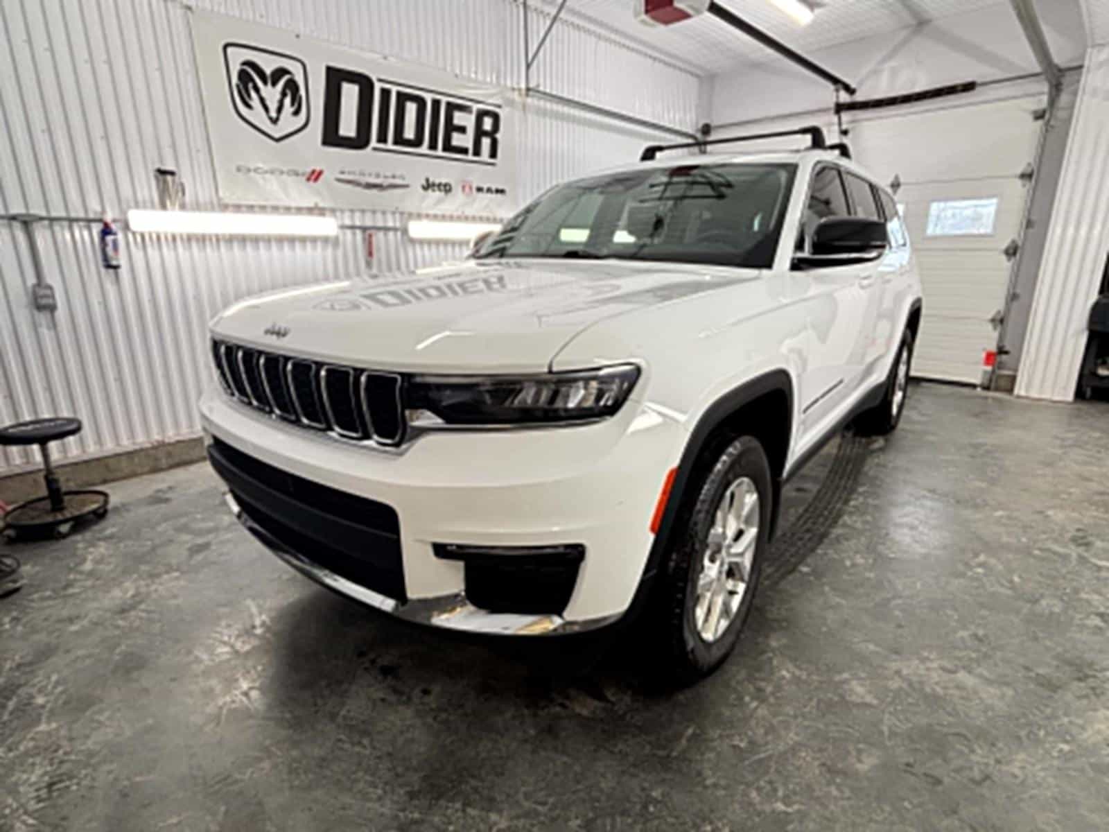 Image 1 Jeep Gr Cheroke Limited 2024