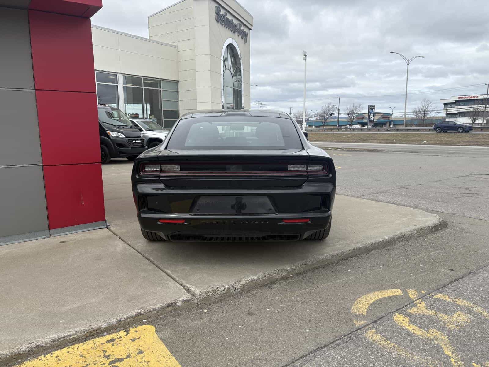2025 Dodge Charger Daytona R/T - Image 2