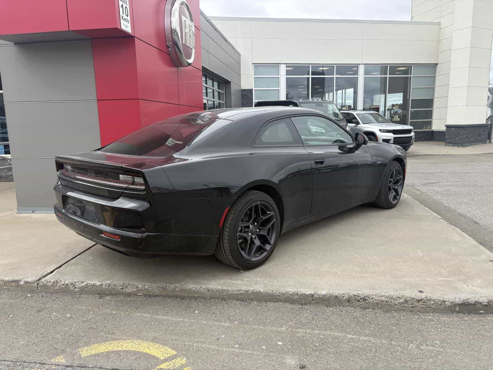 2025 Dodge Charger Daytona R/T - Image 5