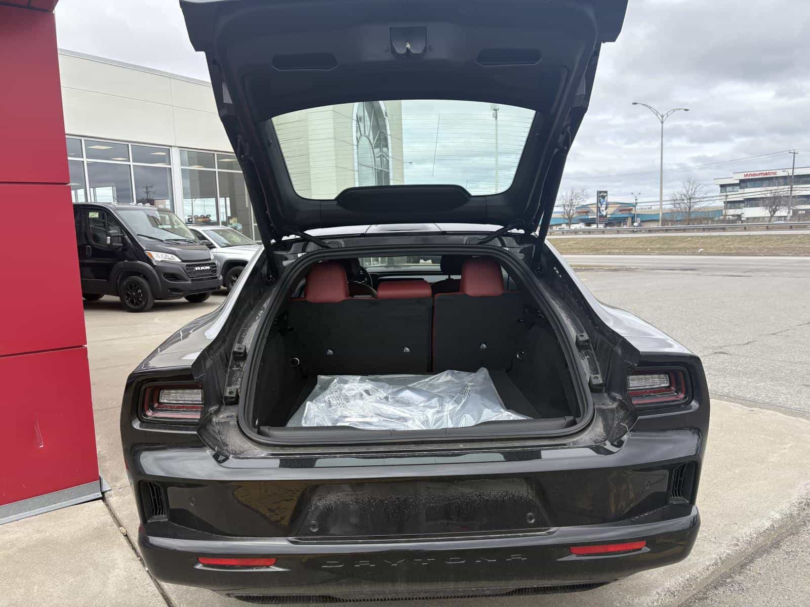 2025 Dodge Charger Daytona R/T - Image 7