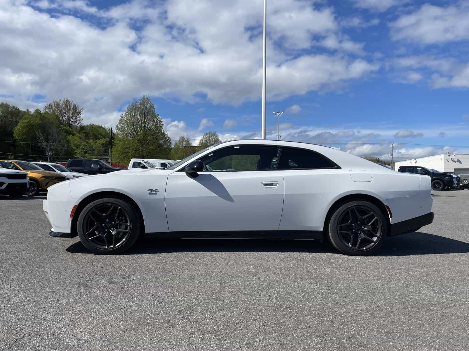 2025 Dodge Charger Daytona R/T - Image 2