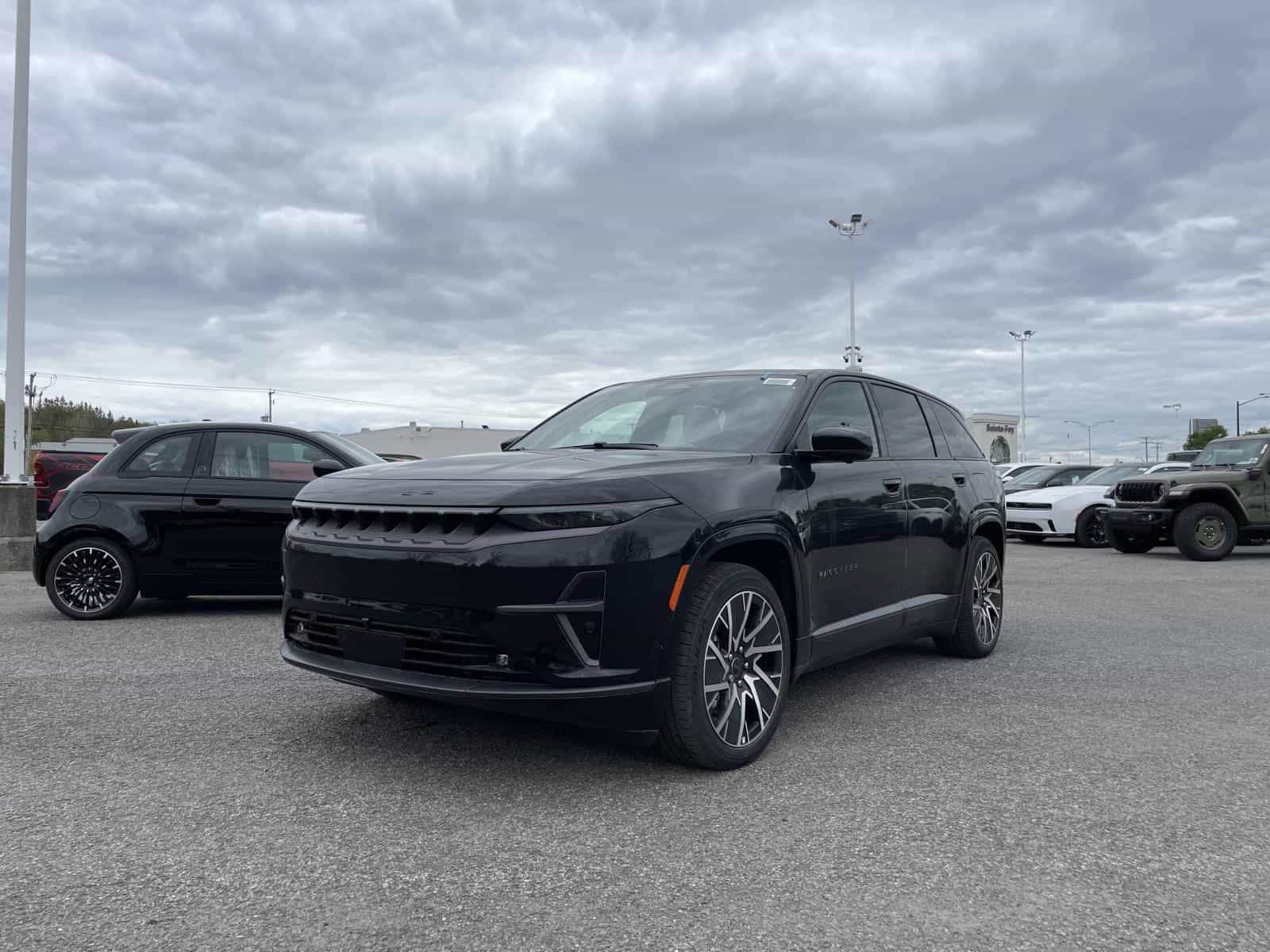 2025 Jeep Wagoneer S BEV Code d Ensemble clair 25S Limited - Image 1