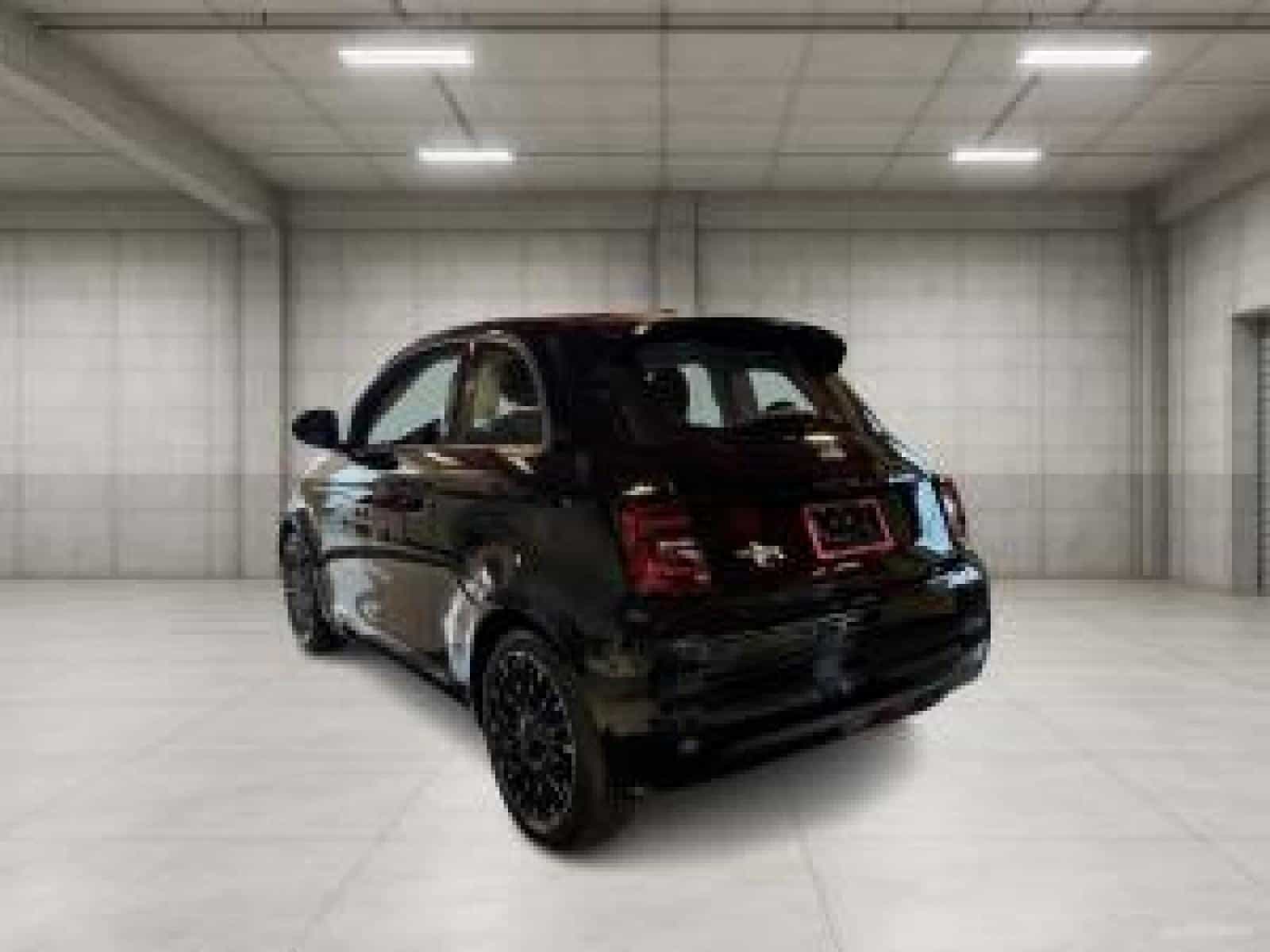 2025 Fiat All-New 500e BEV 500e RED - Image 5