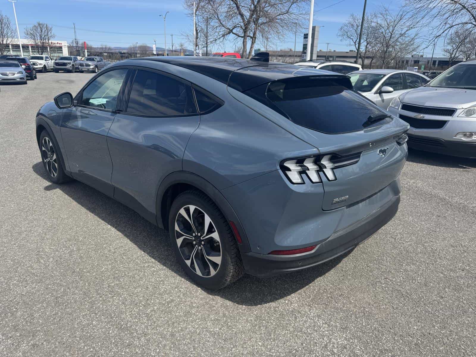 2024 Ford MUSTANG MACH-E SELECT Select - Image 2