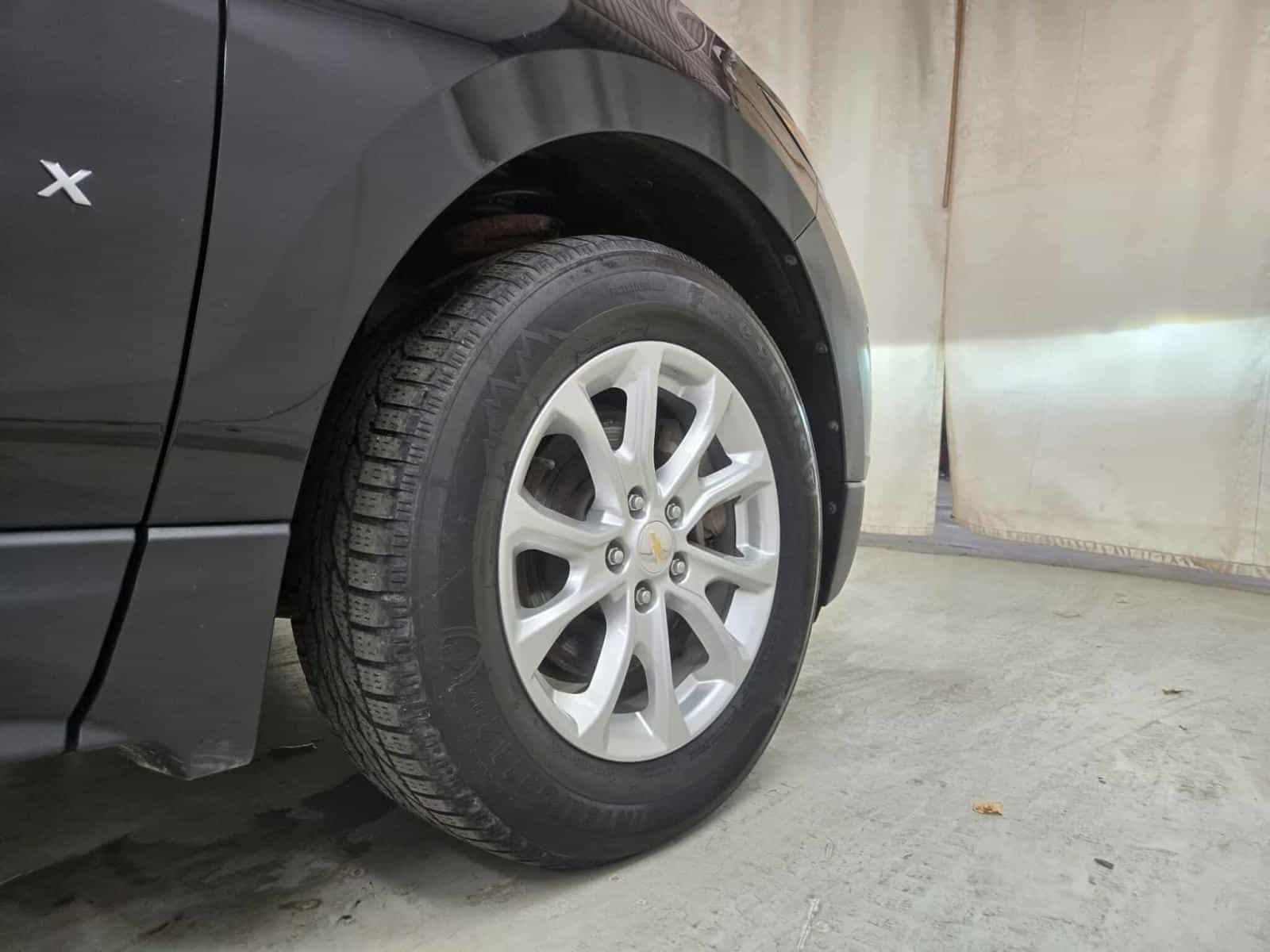 2019 Chevrolet EQUINOX LT LT - Image 12