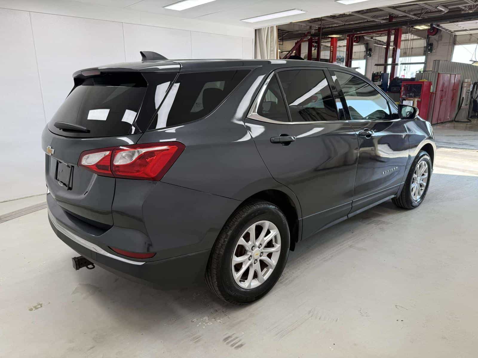2020 Chevrolet EQUINOX LT LT - Image 6