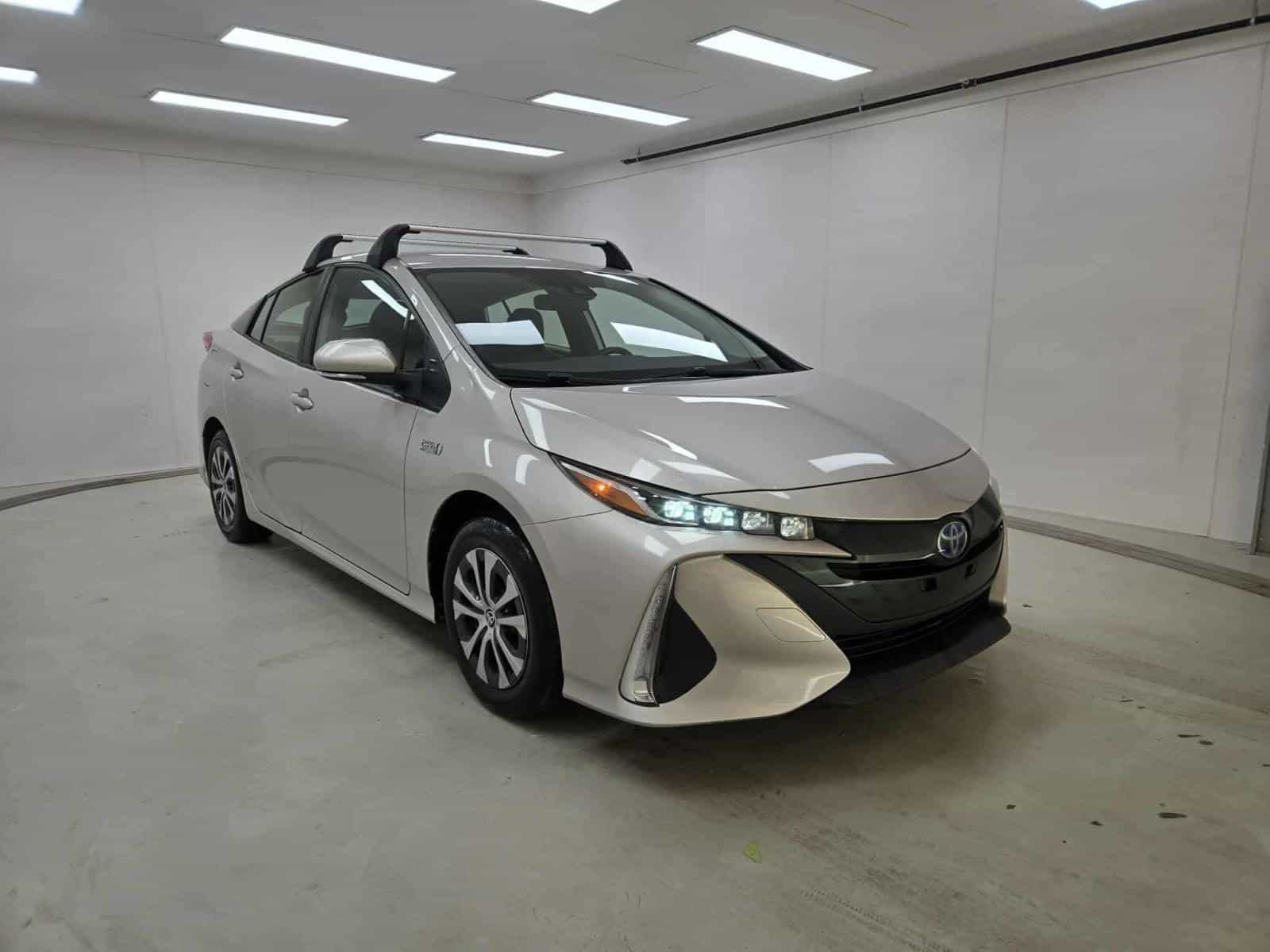 2021 Toyota Prius Prime Le/Xle/Limite Upgrade - Image 2