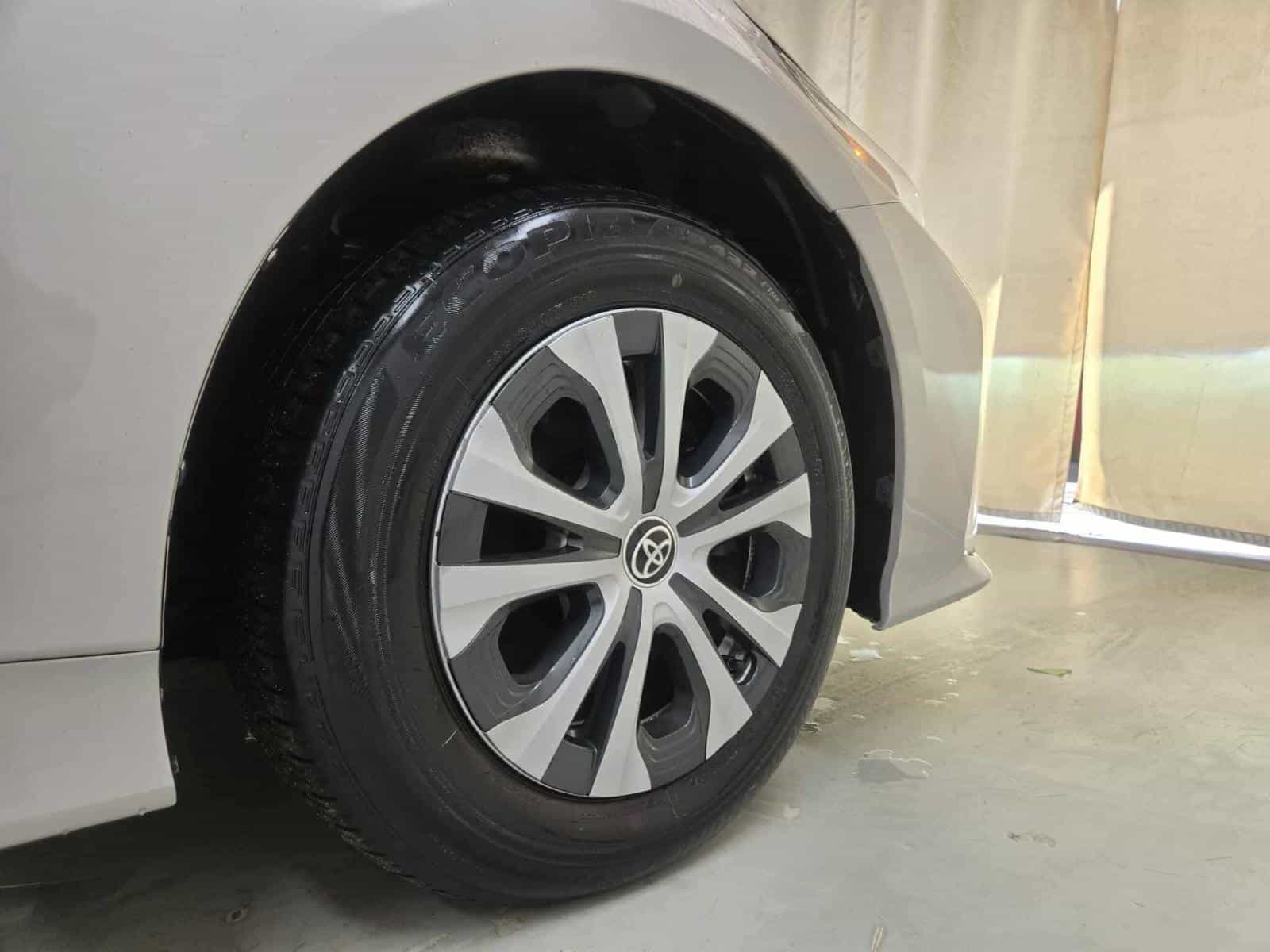 2021 Toyota Prius Prime Le/Xle/Limite Upgrade - Image 6