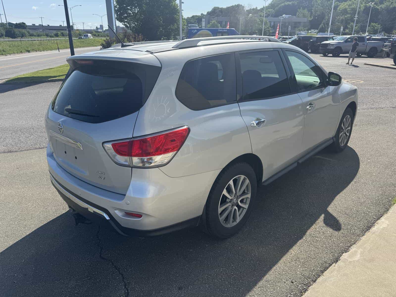 2016 Nissan PATHFINDER S/SV/SL/PLAT SV - Image 5