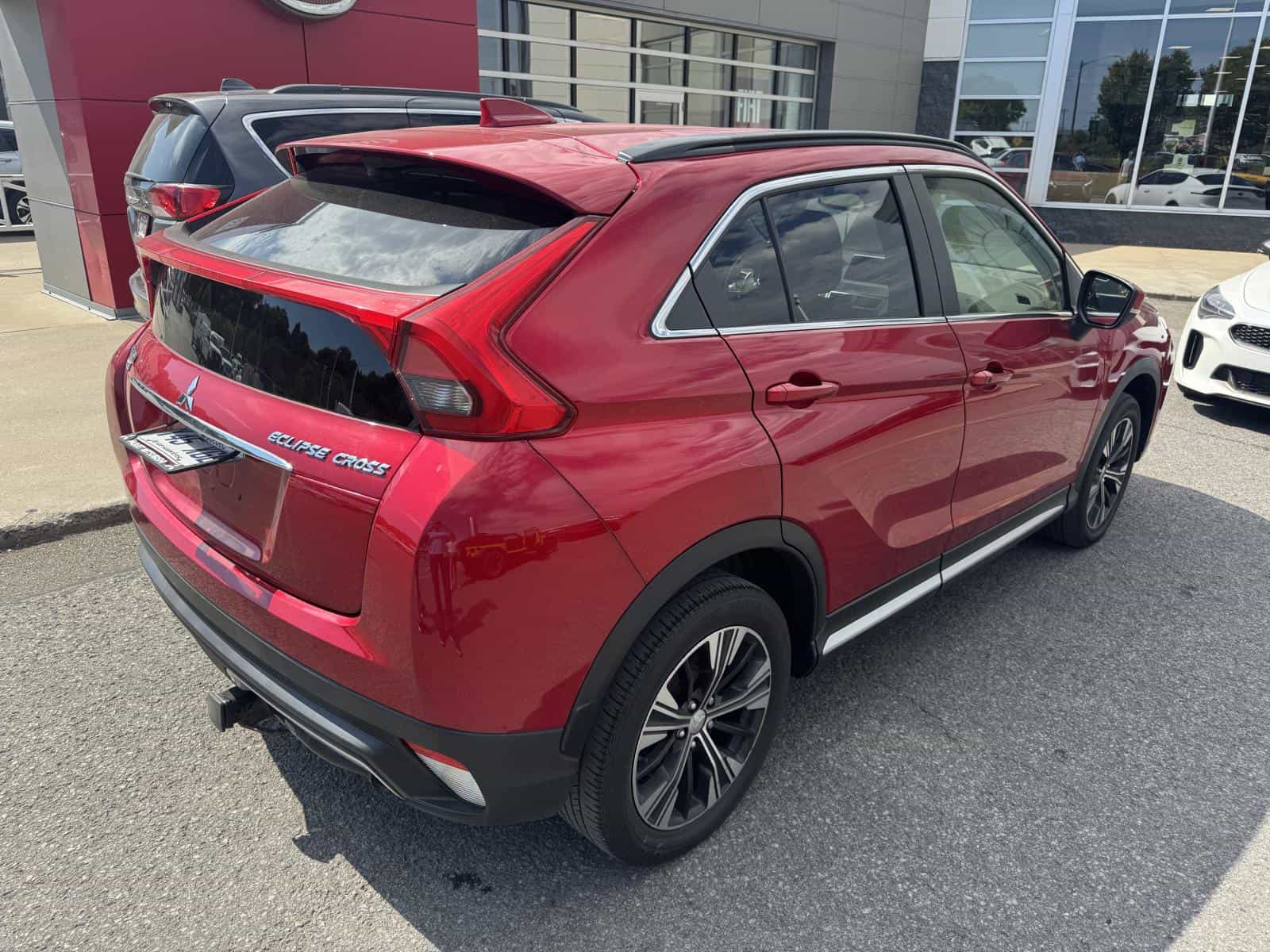 2018 Mitsubishi Eclipse Cross Le SE - Image 3
