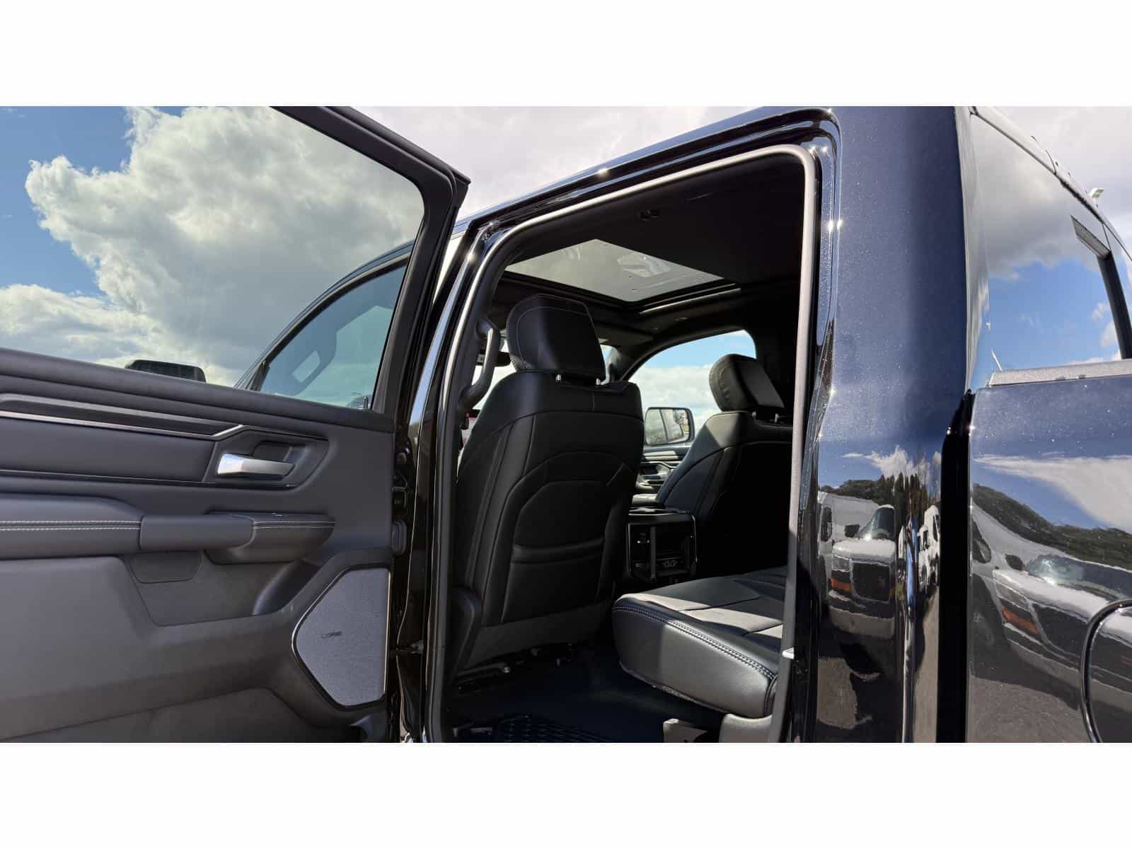 Image 8 RAM 1500 Rebel 2026