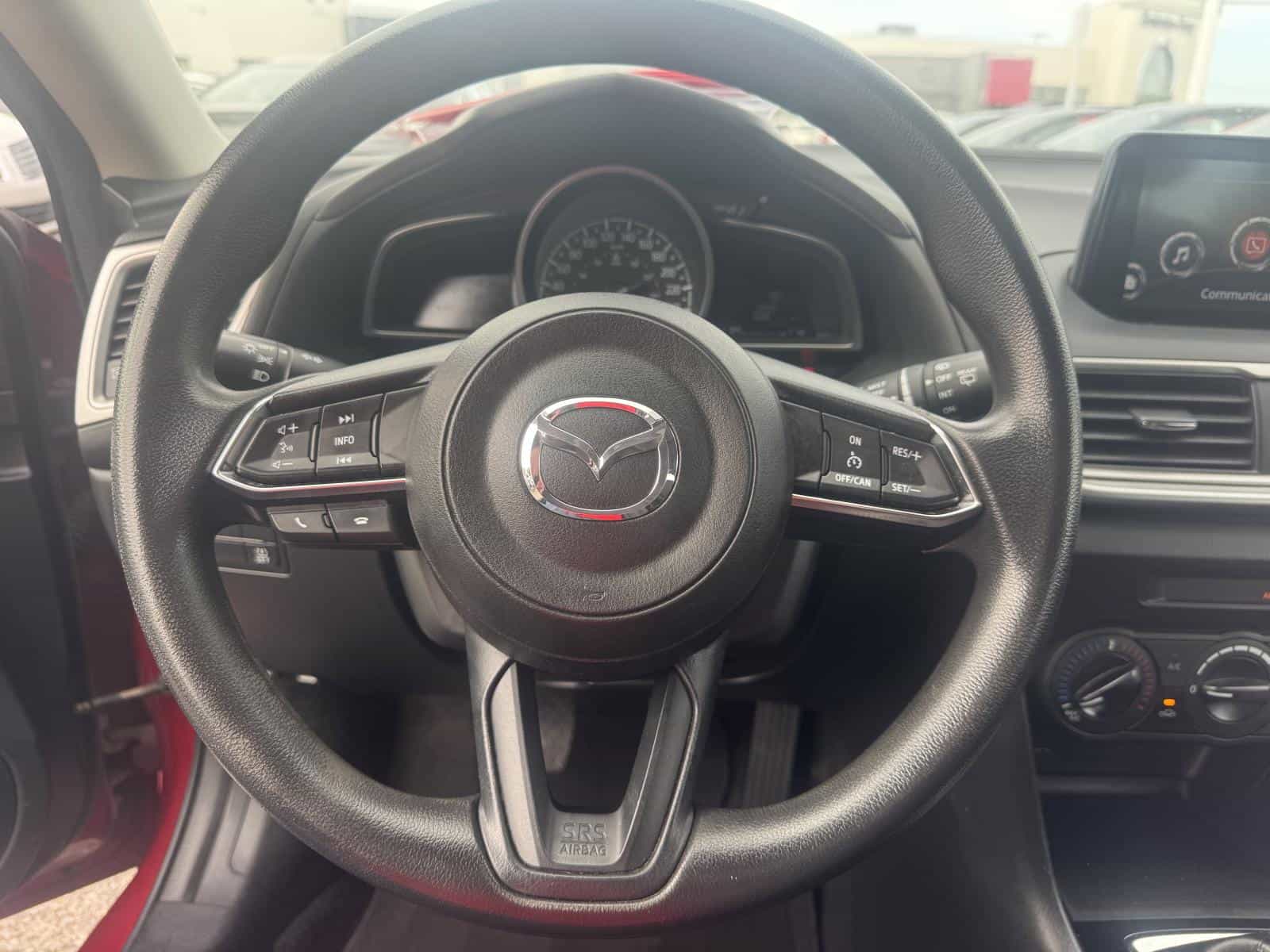 2018 Mazda MAZDA3 SPORT Sport GX - Image 10