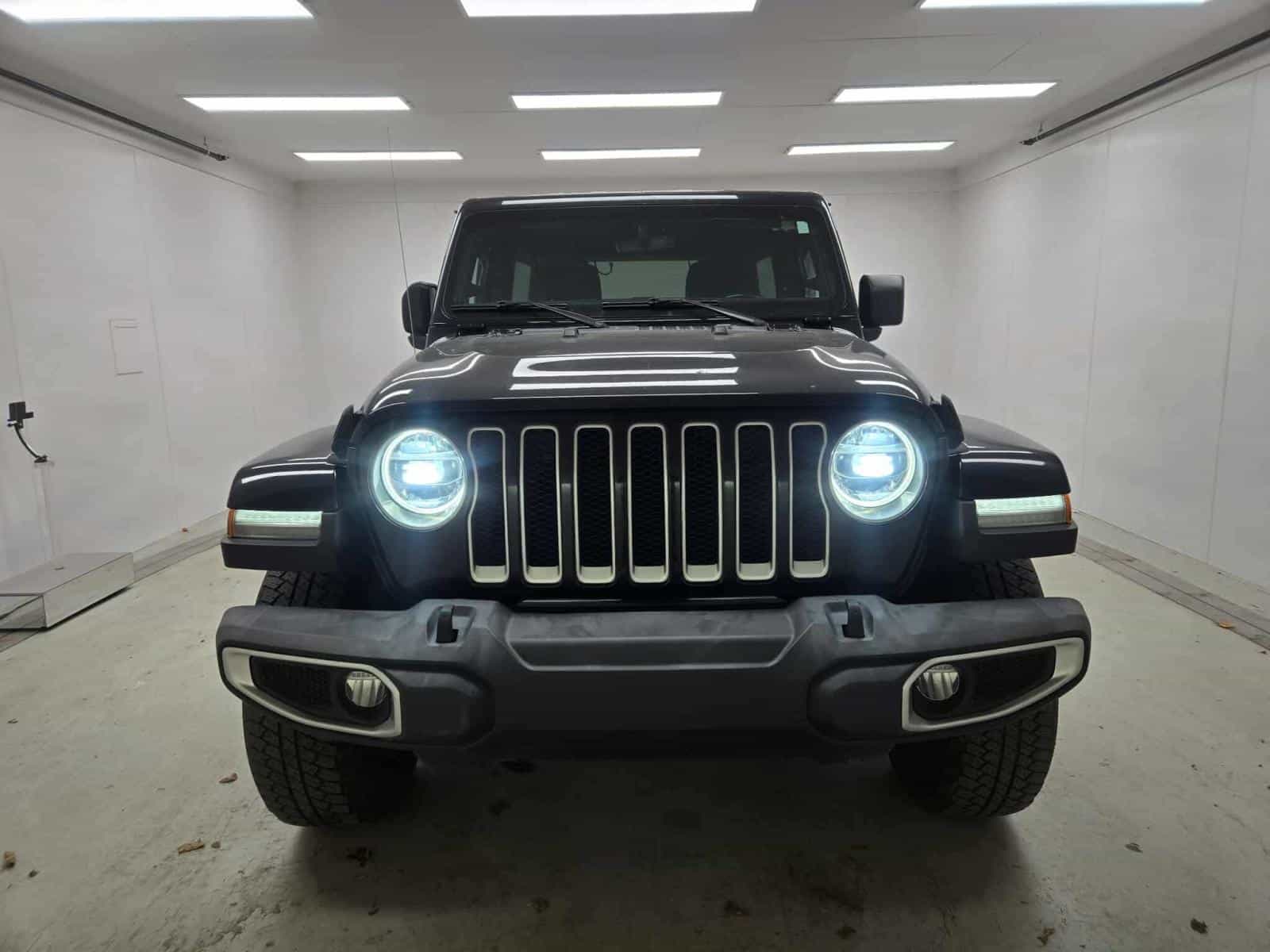 2020 Jeep WRANGLER UNLIMITED SAHARA Unlimited Sahara - Image 2