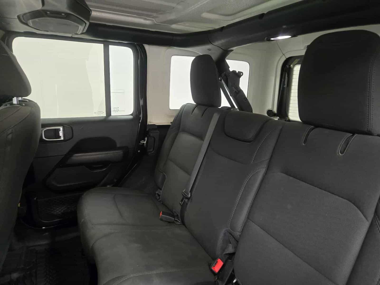 2020 Jeep WRANGLER UNLIMITED SAHARA Unlimited Sahara - Image 8