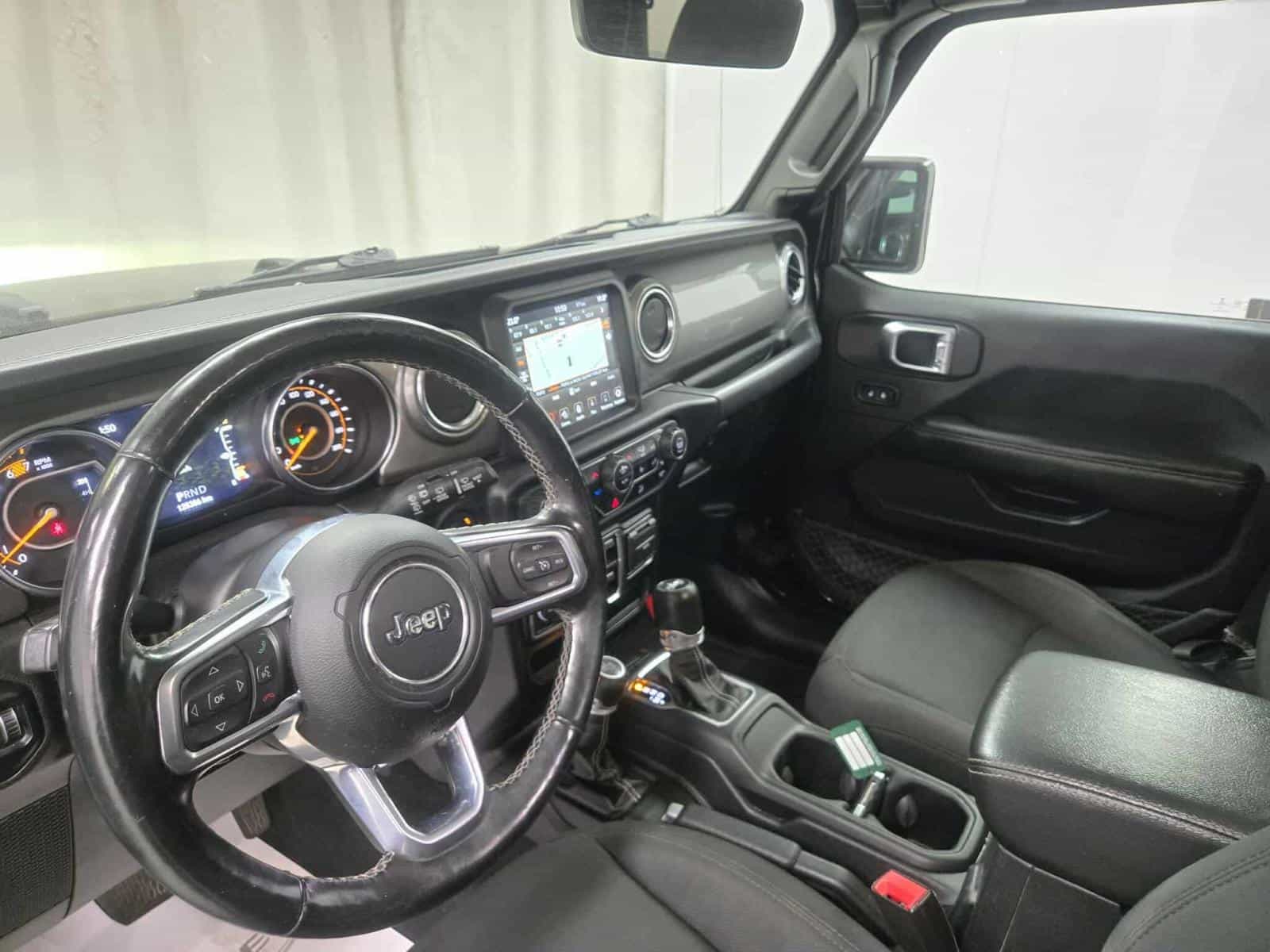 2020 Jeep WRANGLER UNLIMITED SAHARA Unlimited Sahara - Image 11