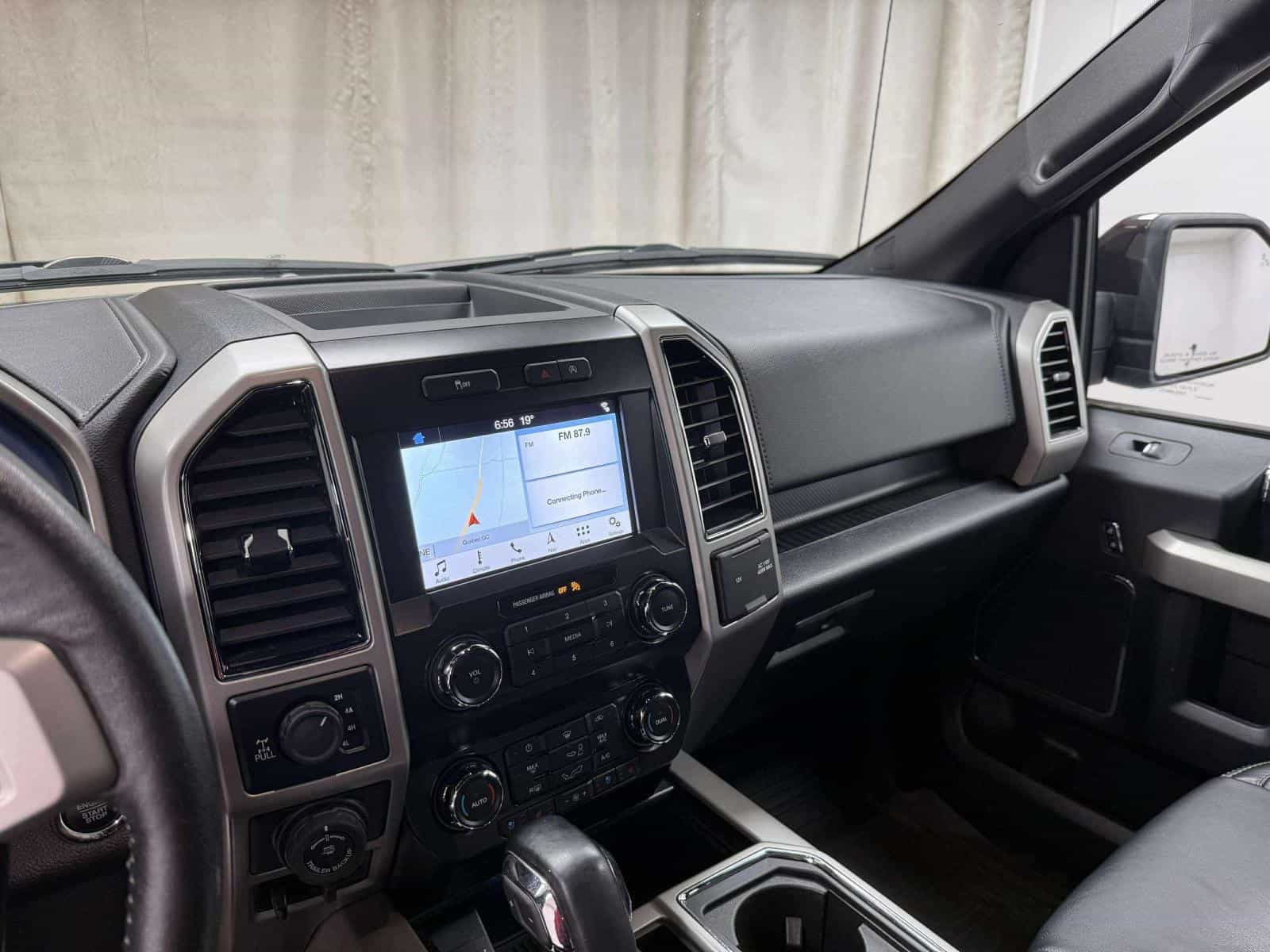 2019 Ford F150 SUPERCREW Lariat - Image 13