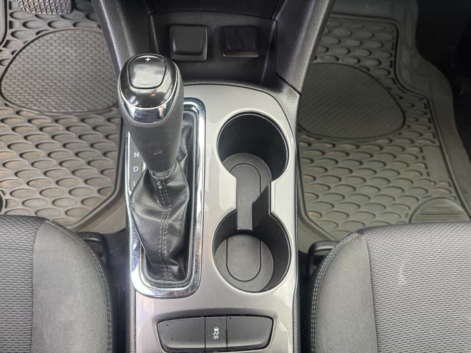 2018 Chevrolet CRUZE LT LT - Image 11