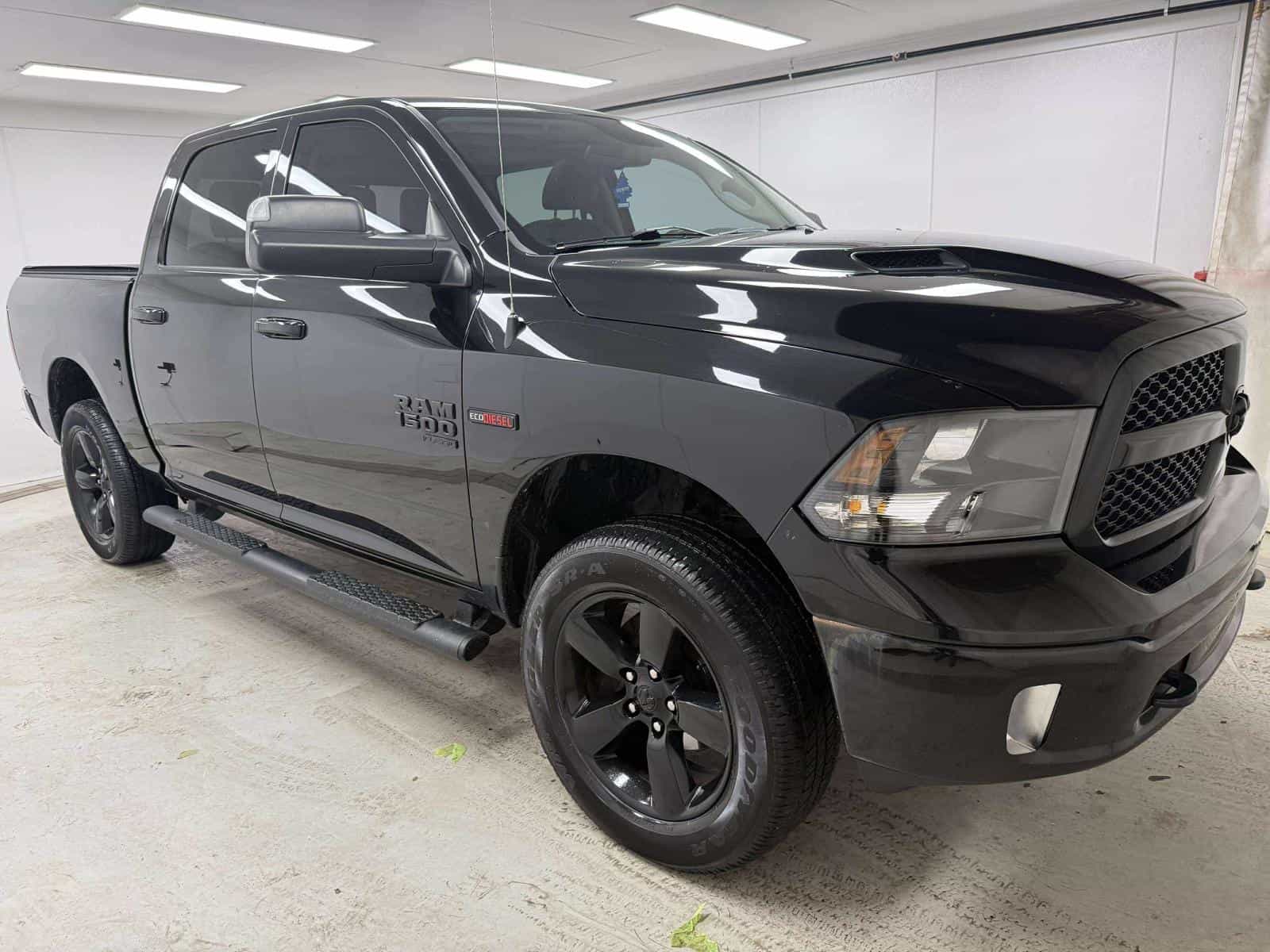 2019 RAM 1500 CLASSIC SLT SLT - Image 3