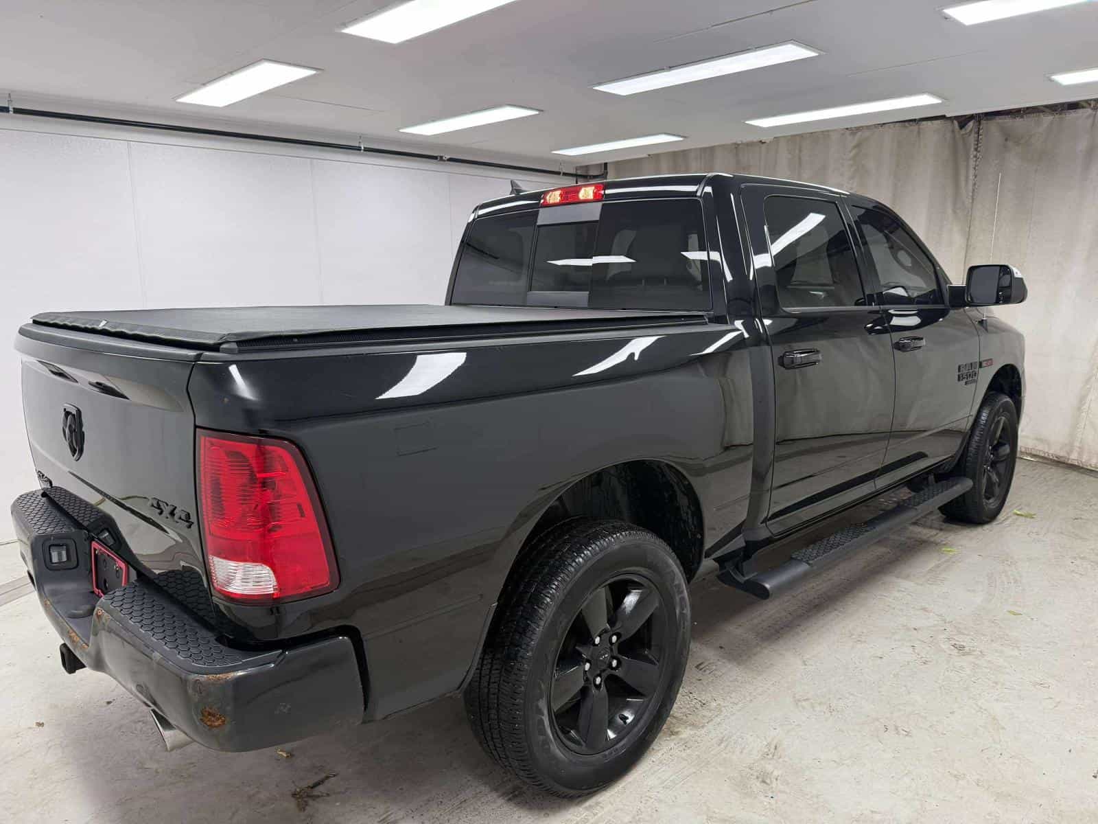 2019 RAM 1500 CLASSIC SLT SLT - Image 6