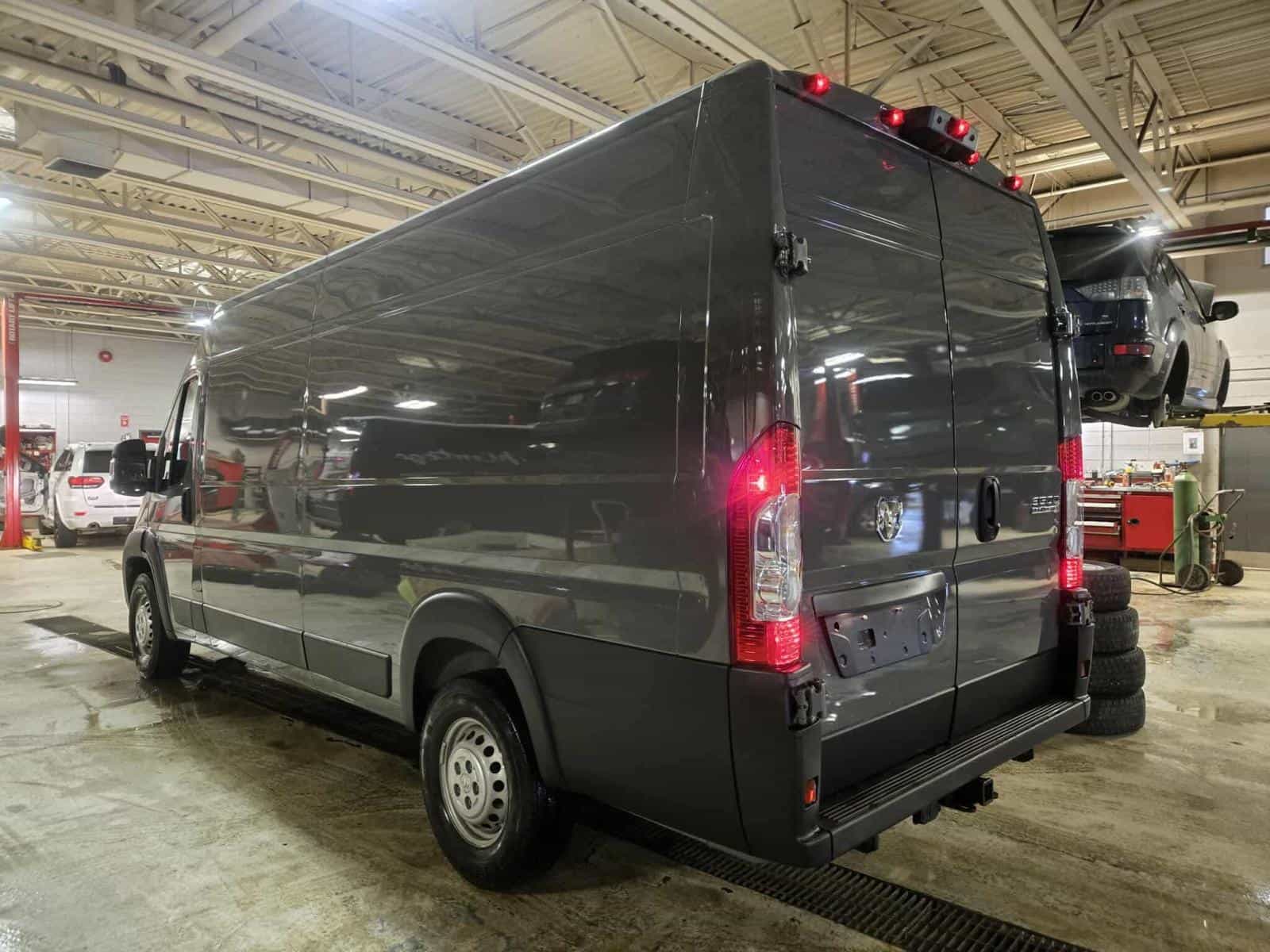 2025 RAM Promaster 3500 High SLT HR - Image 4