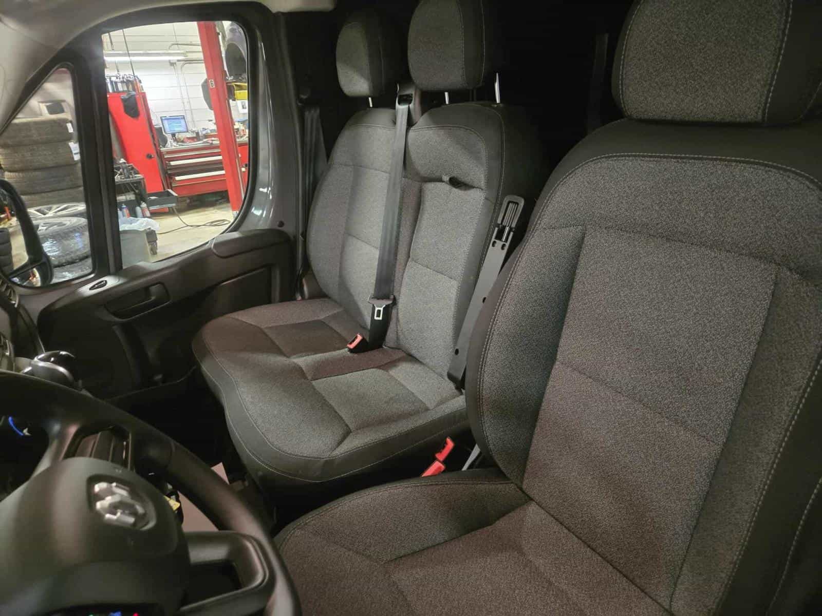 2025 RAM Promaster 3500 High SLT HR - Image 11