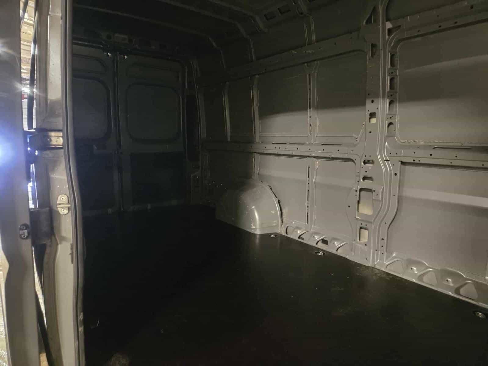 2025 RAM Promaster 3500 High SLT HR - Image 8